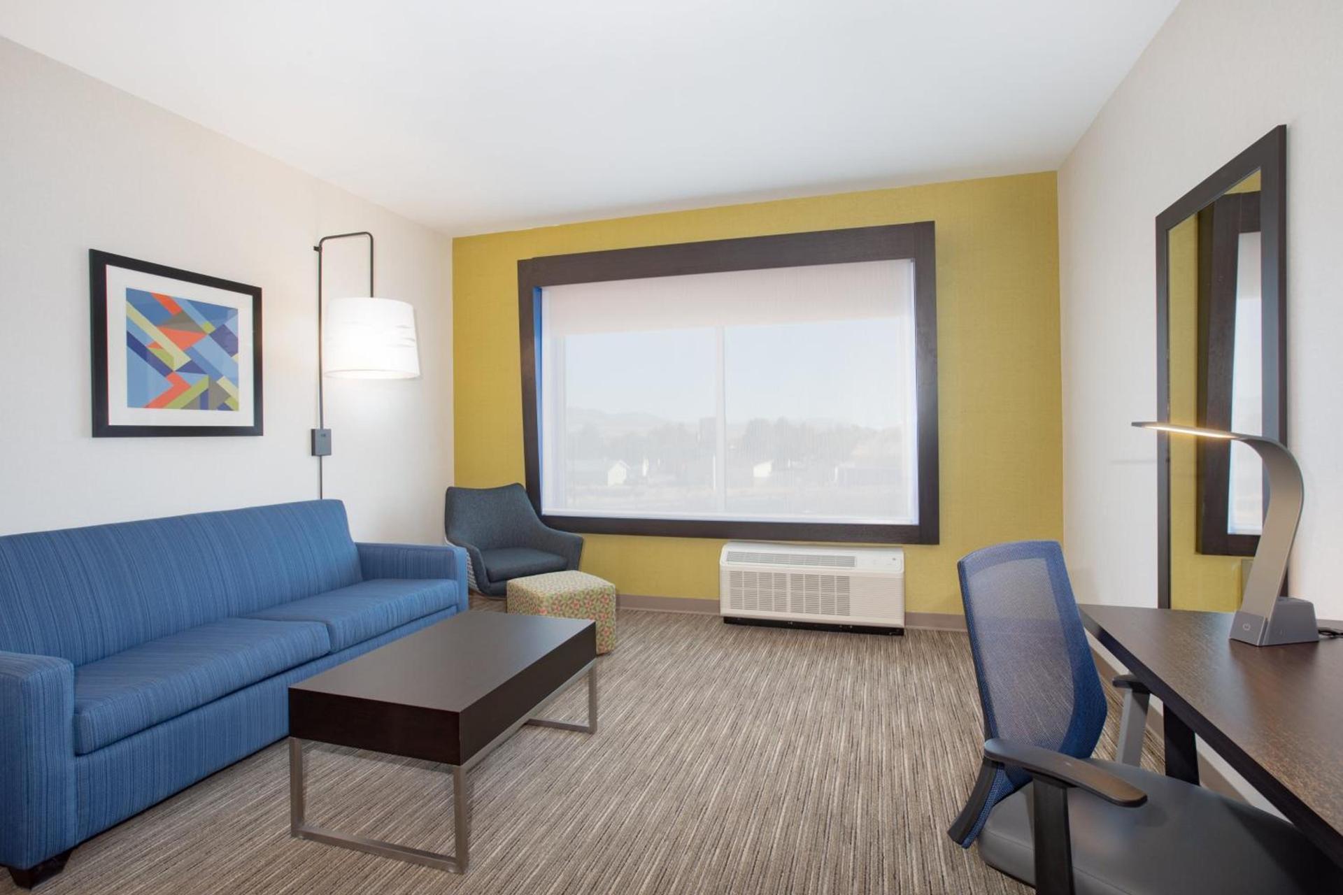 Holiday Inn Express & Suites - Ely by IHG photo 21
