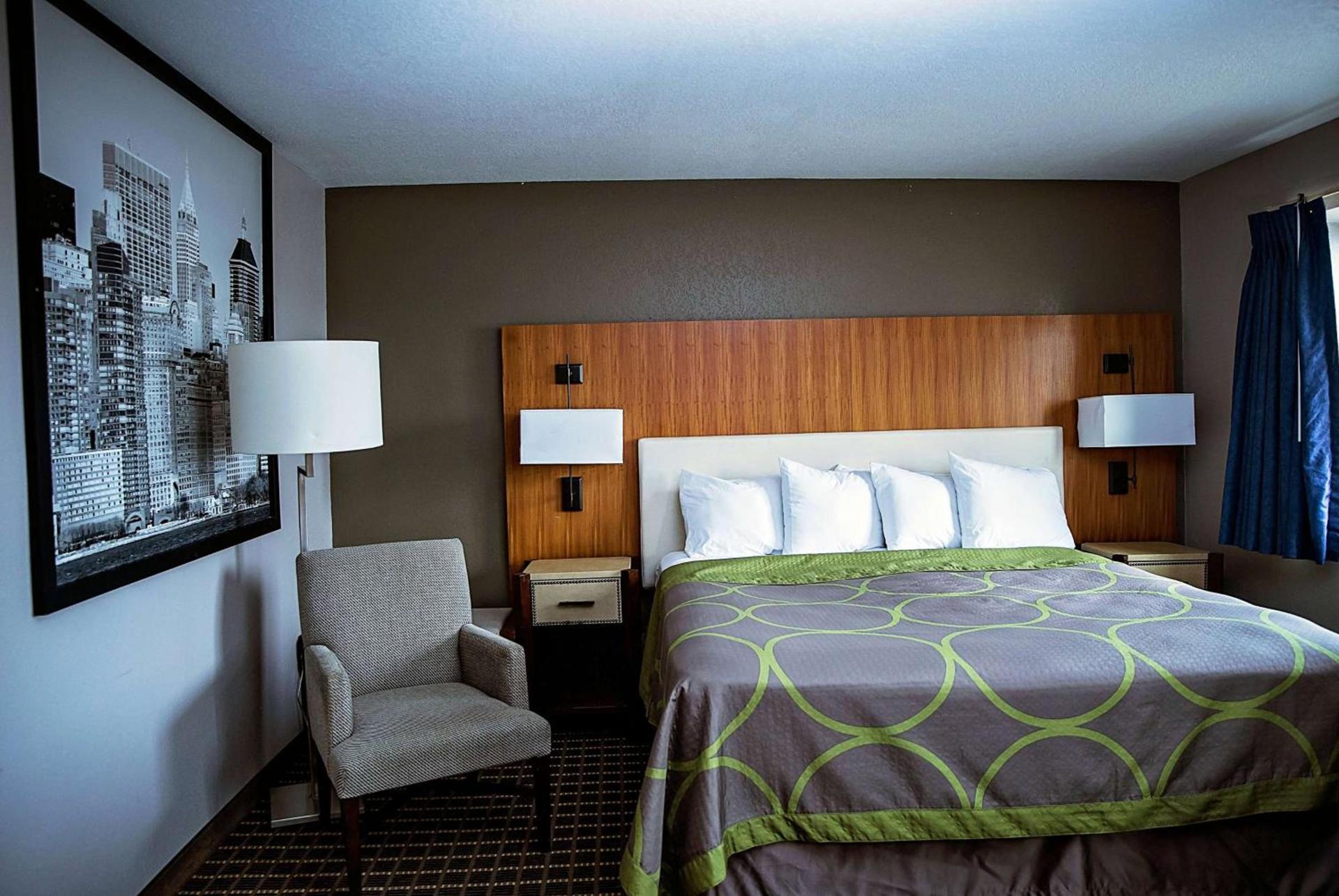 Super 8 by Wyndham Holbrook photo 15