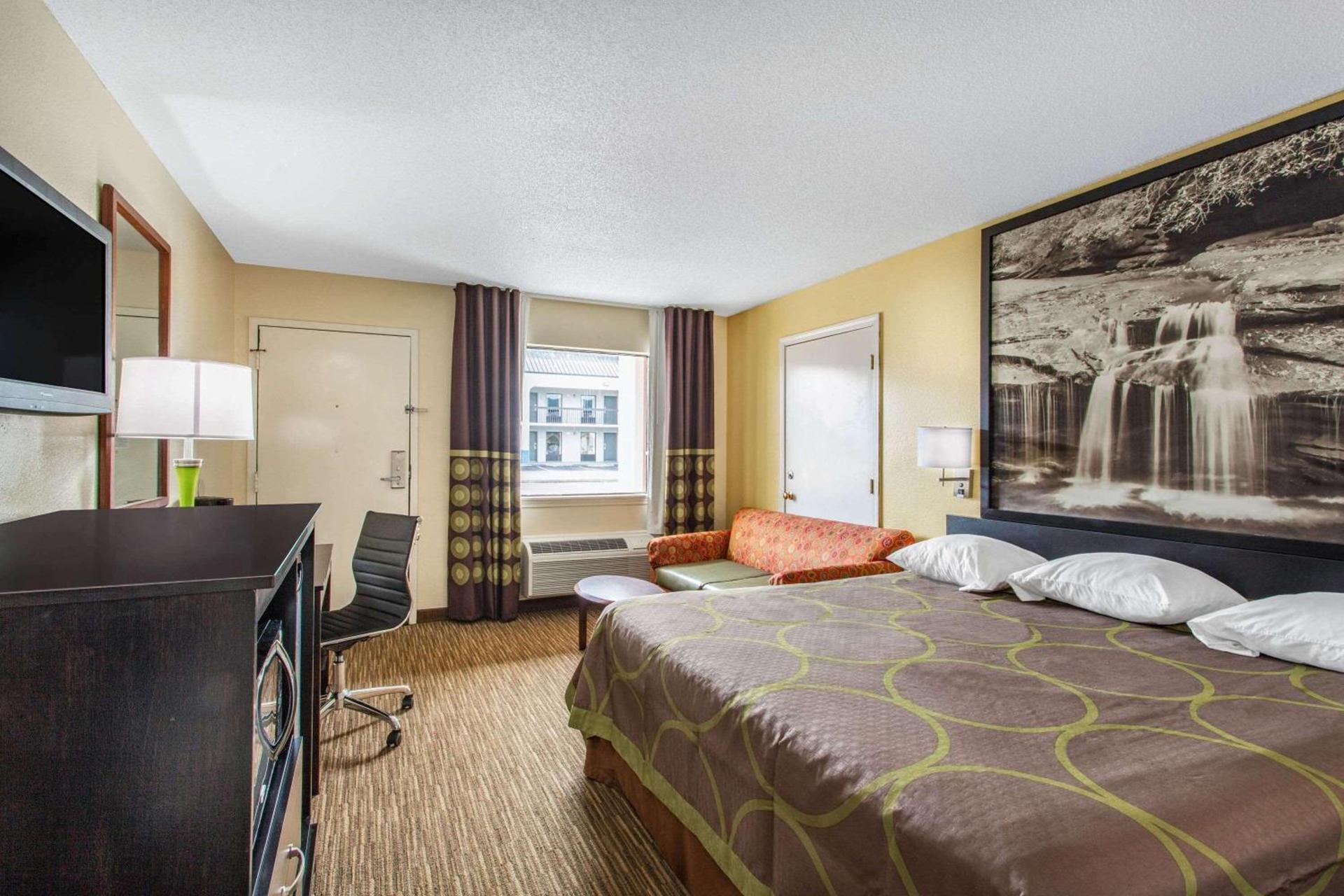 Super 8 by Wyndham Florence photo 8