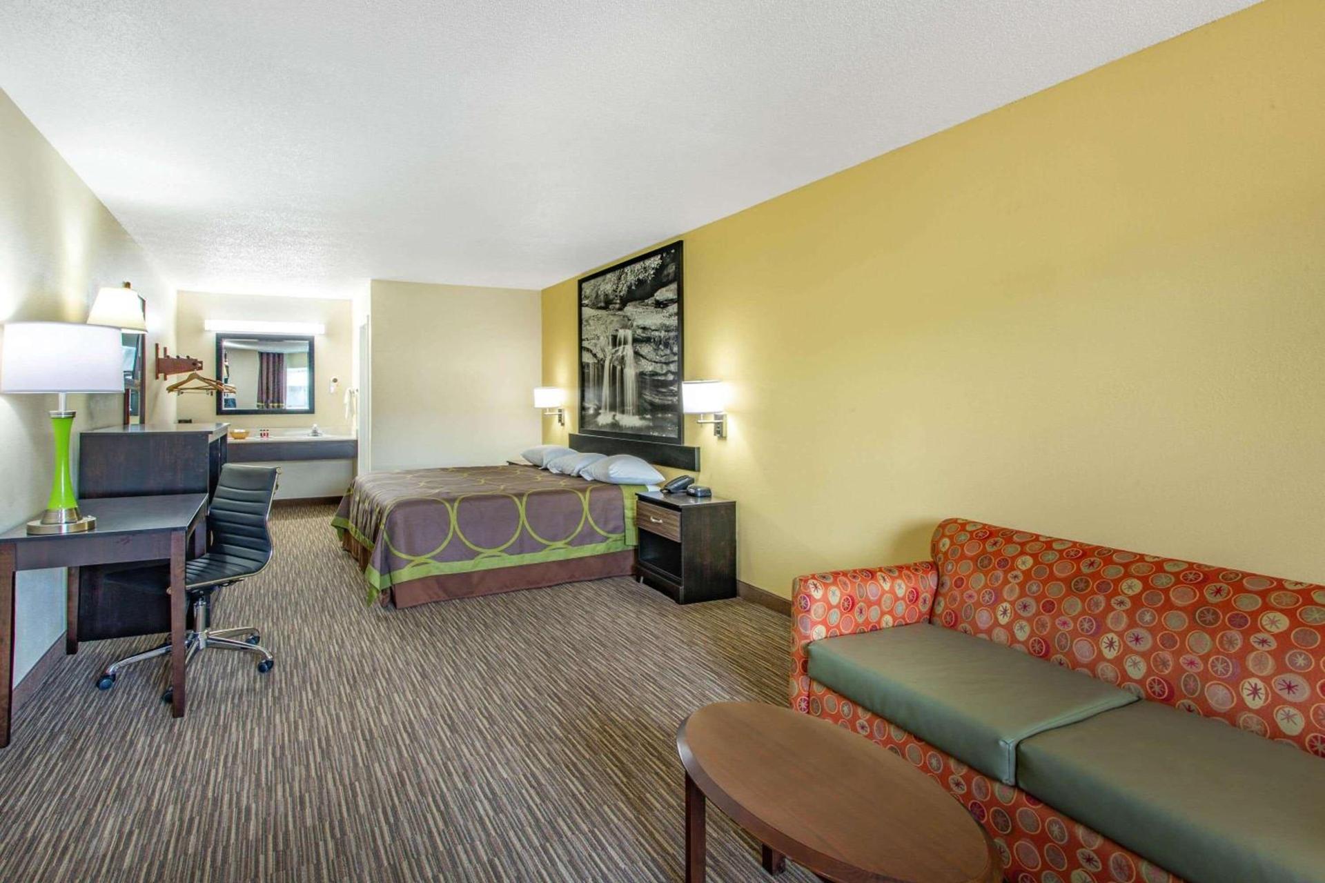 Super 8 by Wyndham Florence photo 21