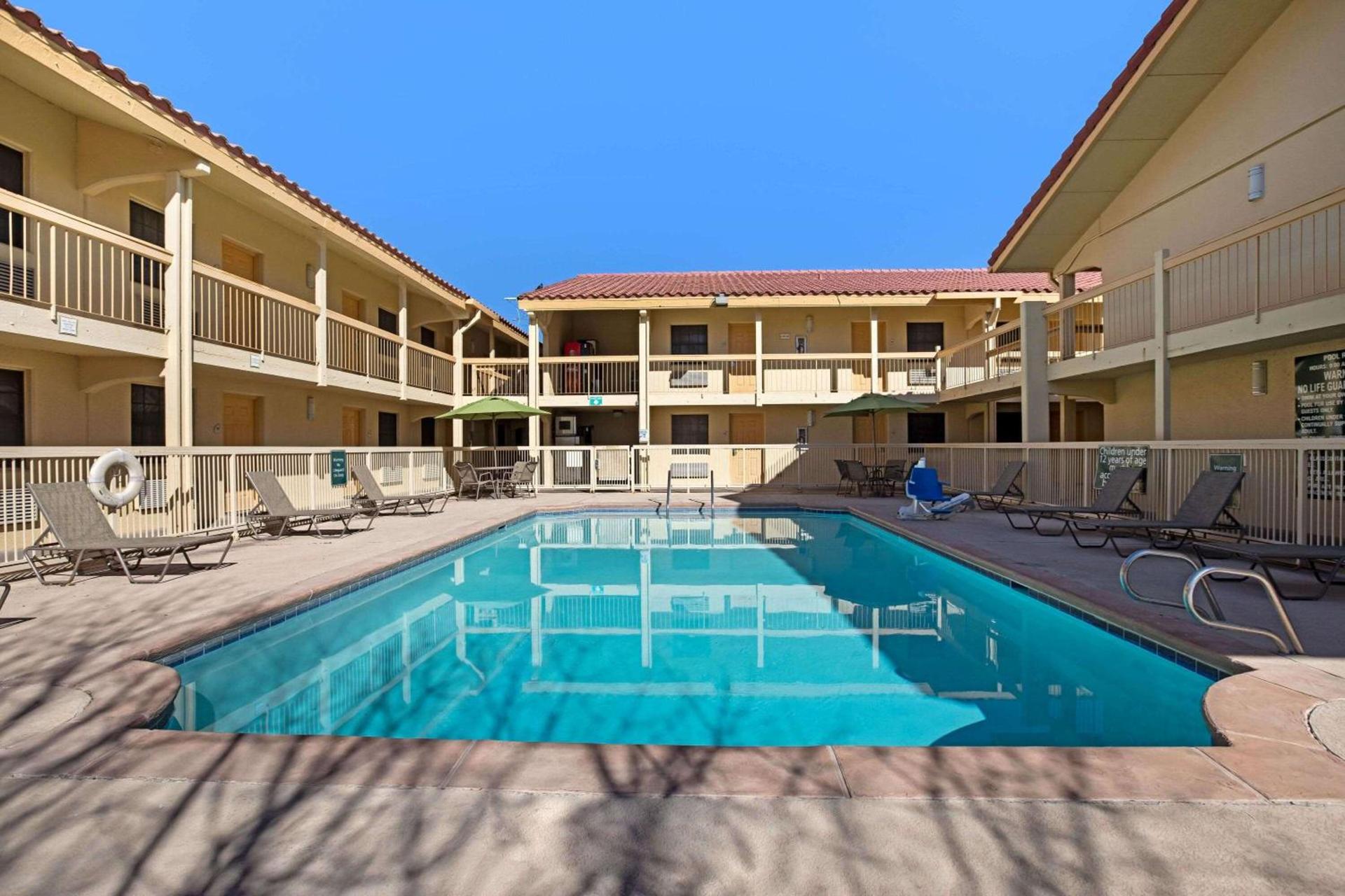 La Quinta Inn by Wyndham El Paso East Lomaland photo 7