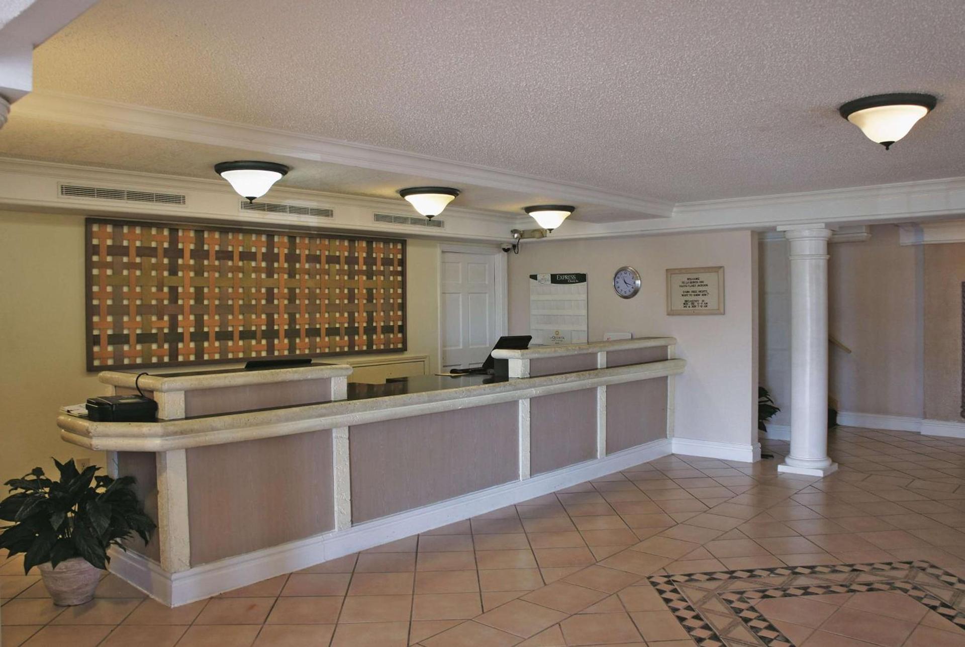 La Quinta Inn by Wyndham Clute Lake Jackson photo 29