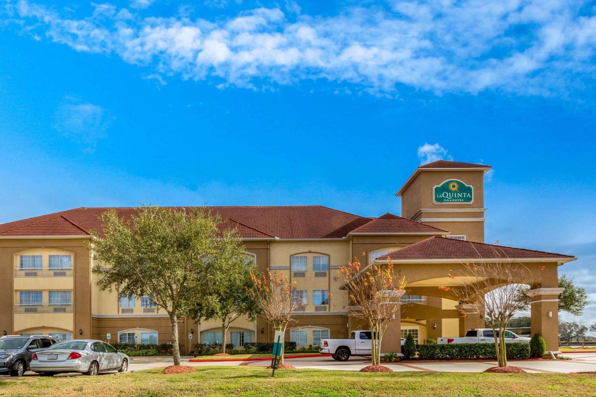 La Quinta by Wyndham Angleton photo 6