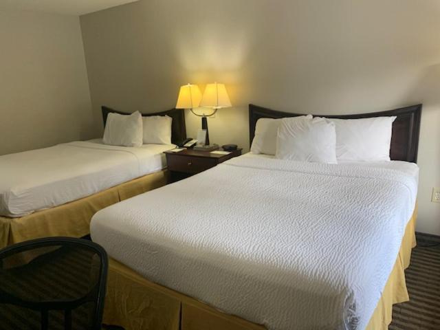 Days Inn by Wyndham Ocean Springs photo 5