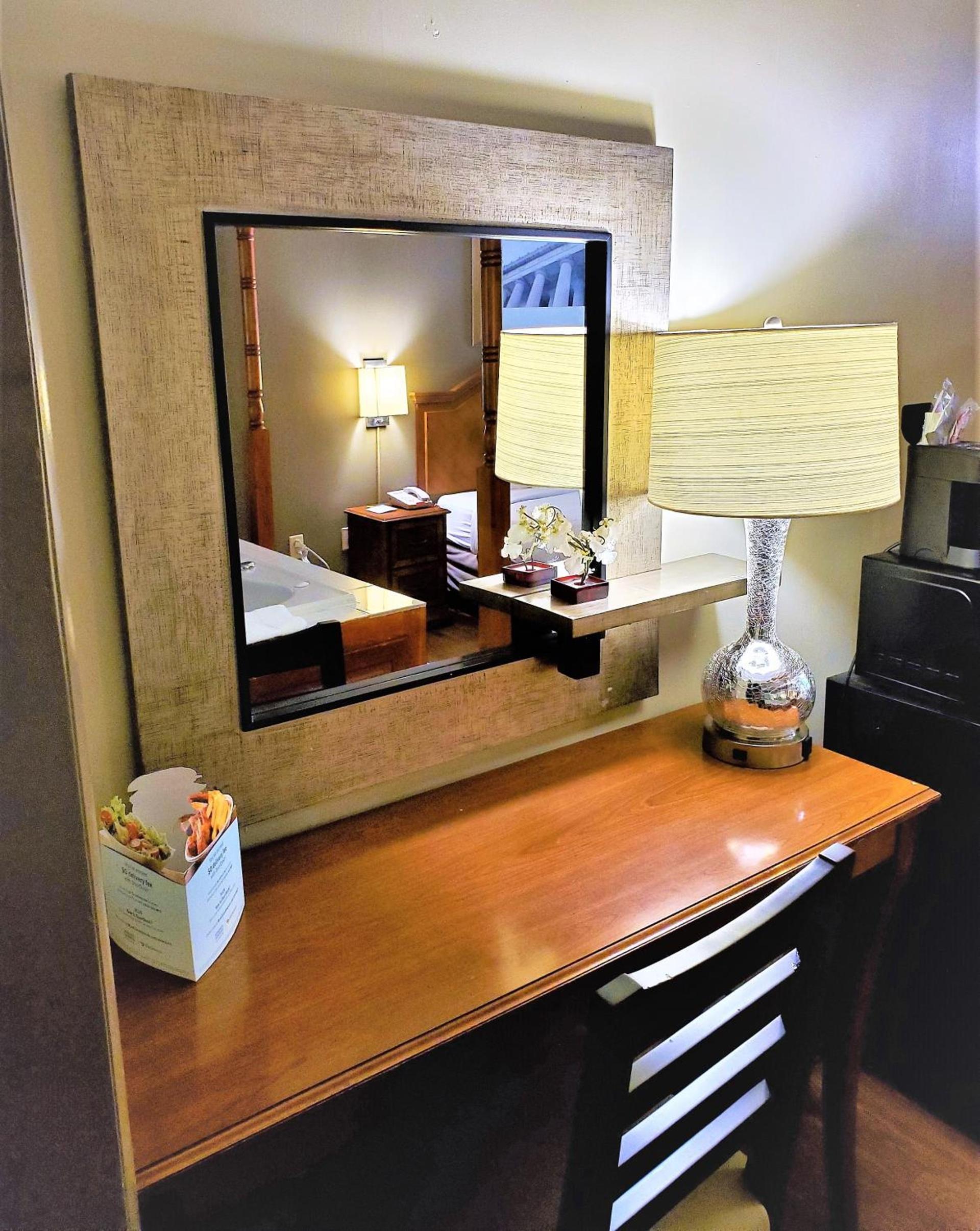 Days Inn by Wyndham Towson photo 18