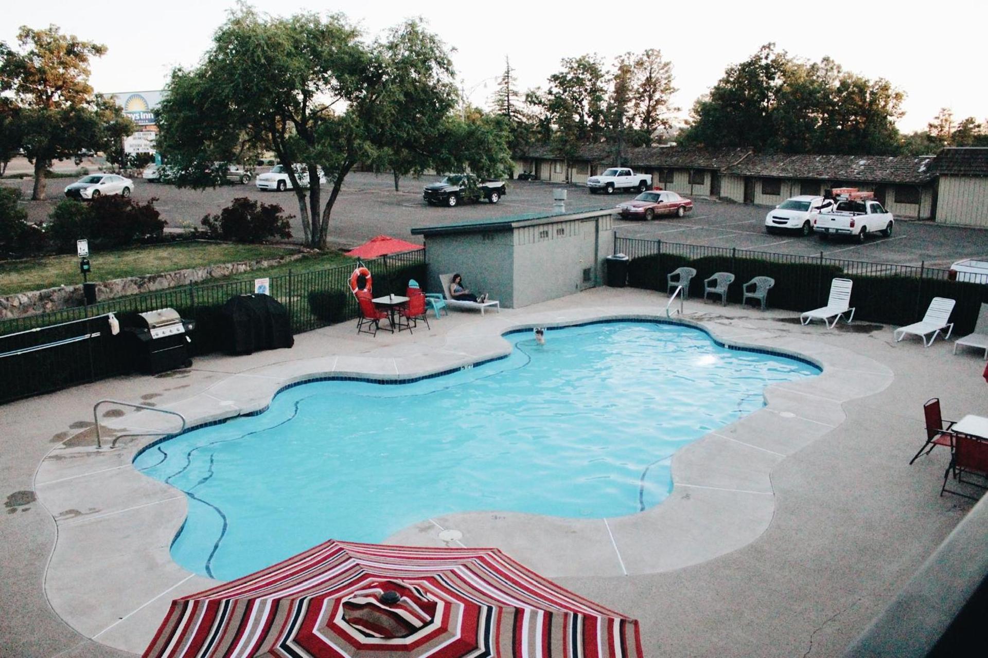 Days Inn by Wyndham Show Low photo 55