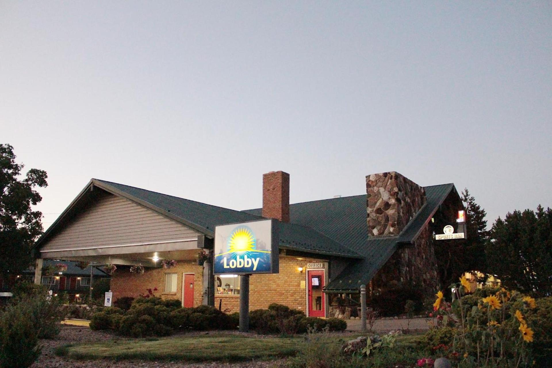 Days Inn by Wyndham Show Low photo 23