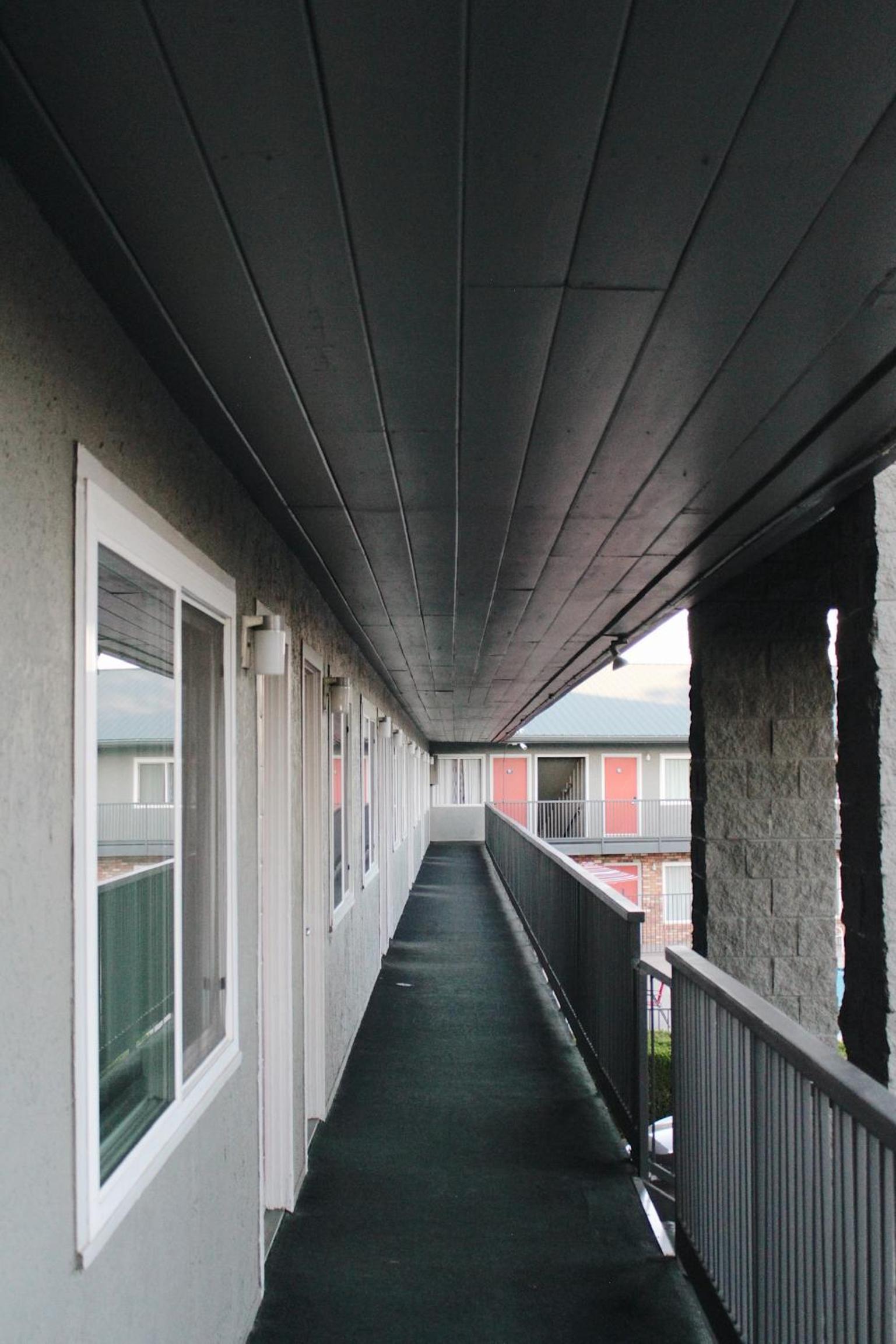 Days Inn by Wyndham Show Low photo 47
