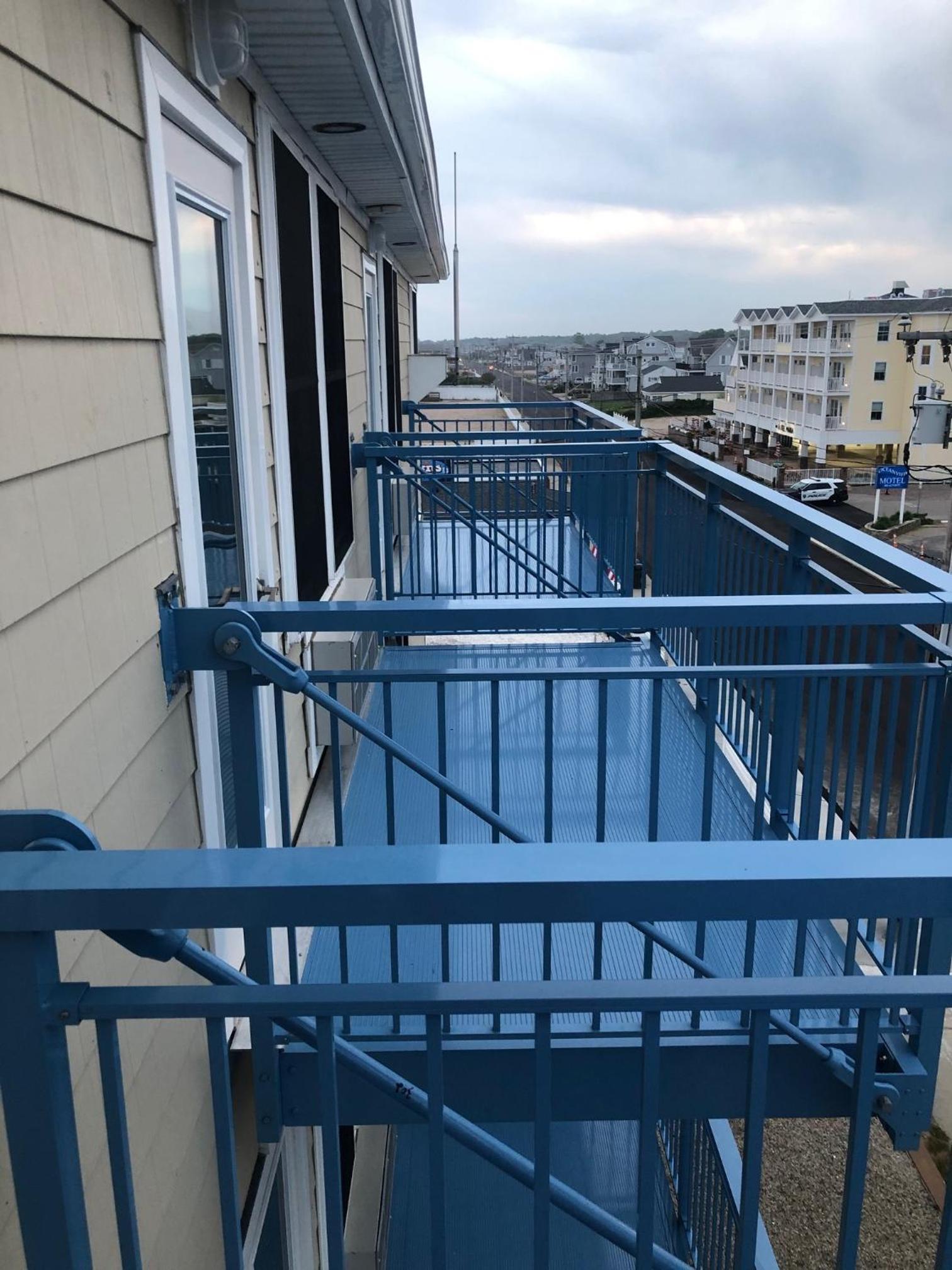 Misquamicut Beach Front Inn photo 2