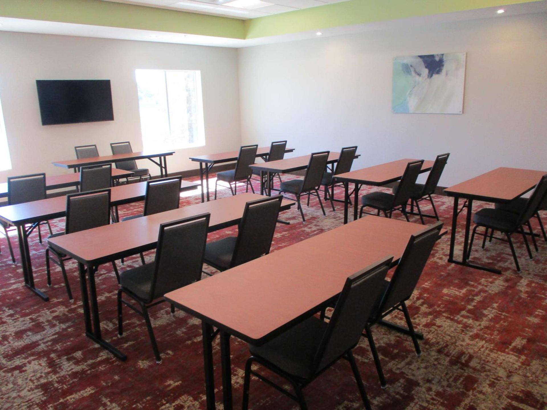 La Quinta Inn & Suites by Wyndham Jackson-Cape Girardeau photo 50