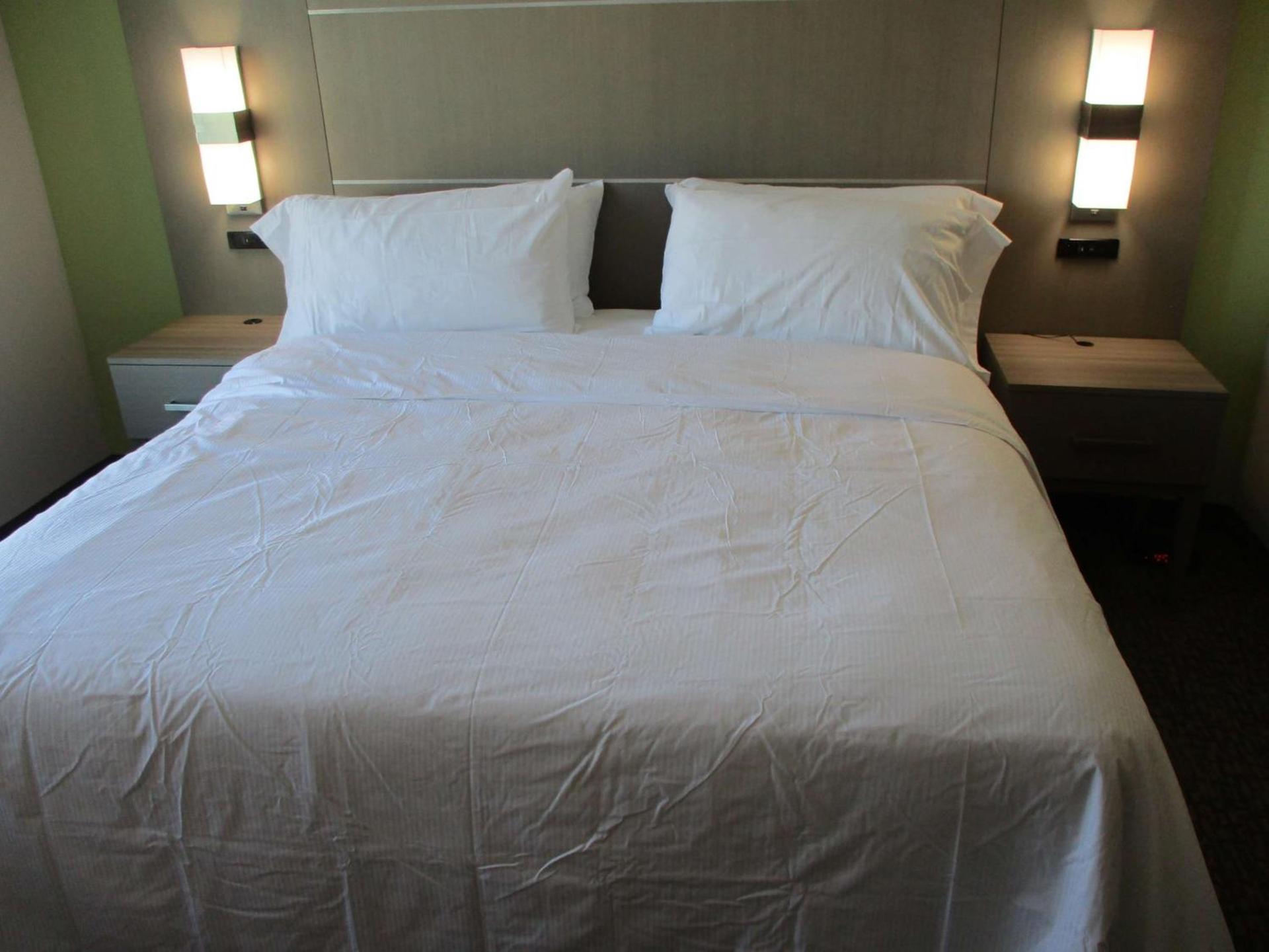 La Quinta Inn & Suites by Wyndham Jackson-Cape Girardeau photo 40