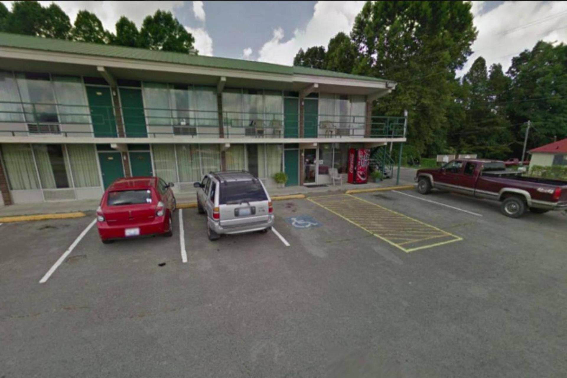 OYO Hotel Whitely City Hwy 27 KY photo 1