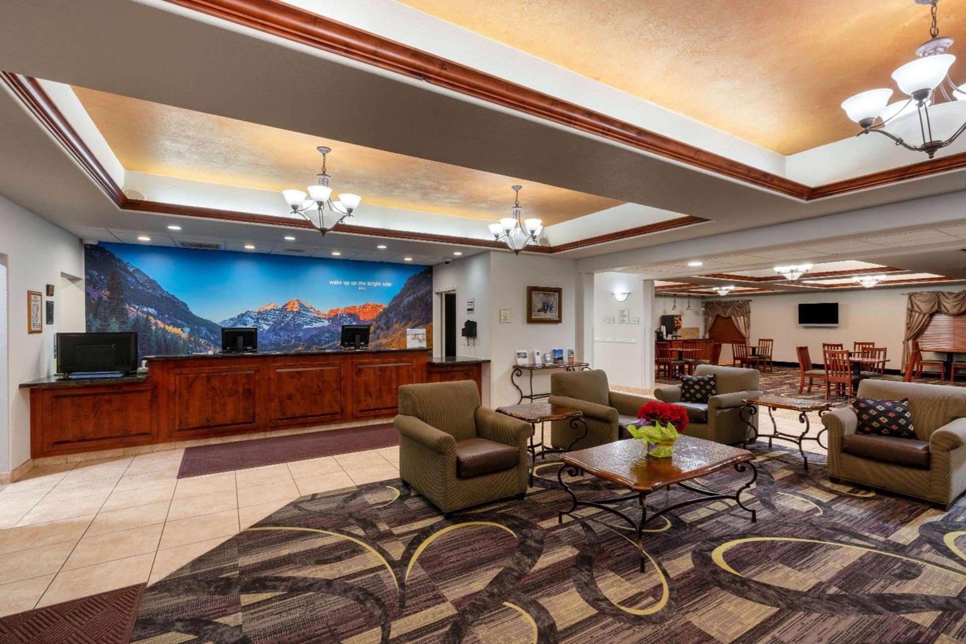 La Quinta by Wyndham Rifle photo 25