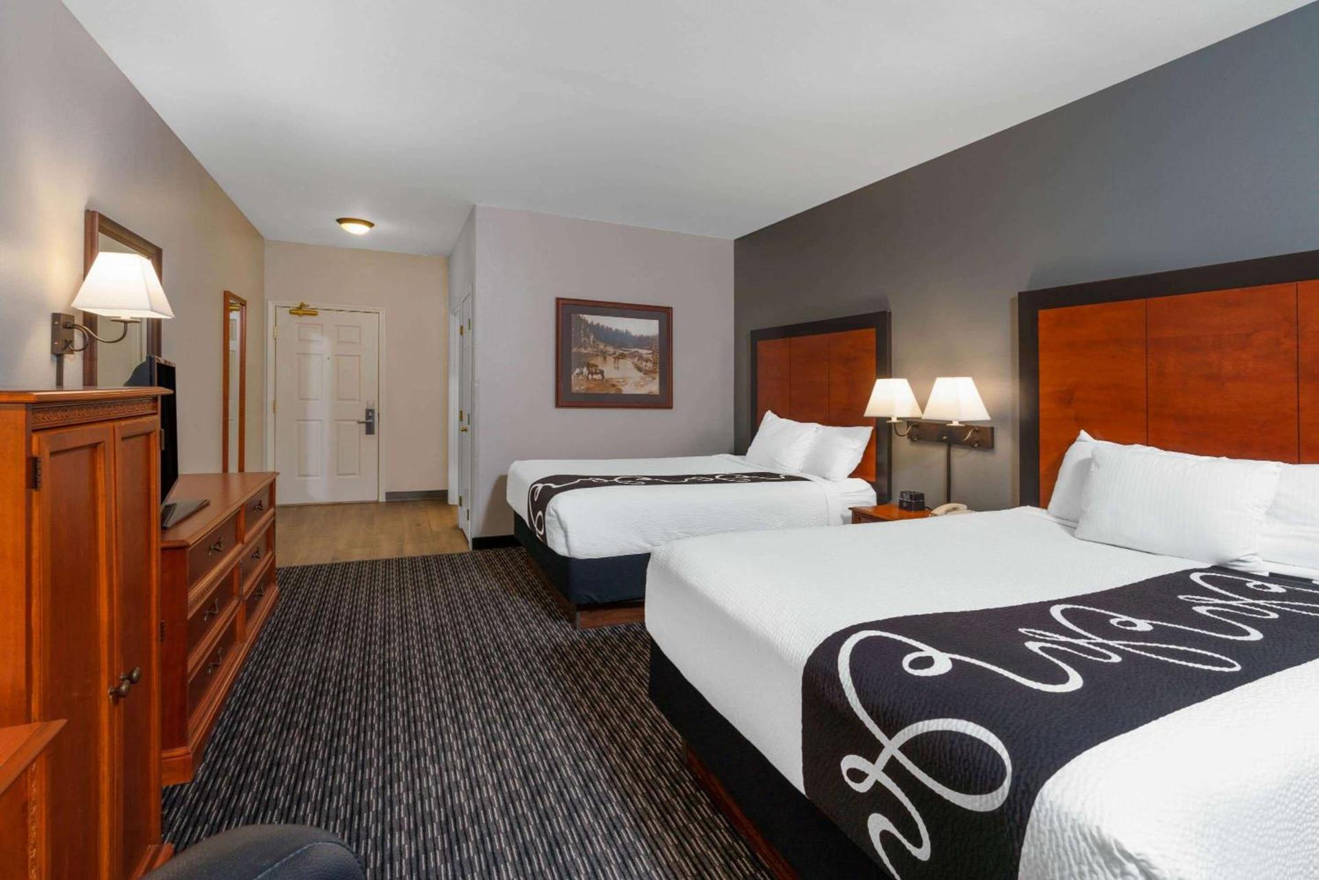 La Quinta by Wyndham Rifle photo 22