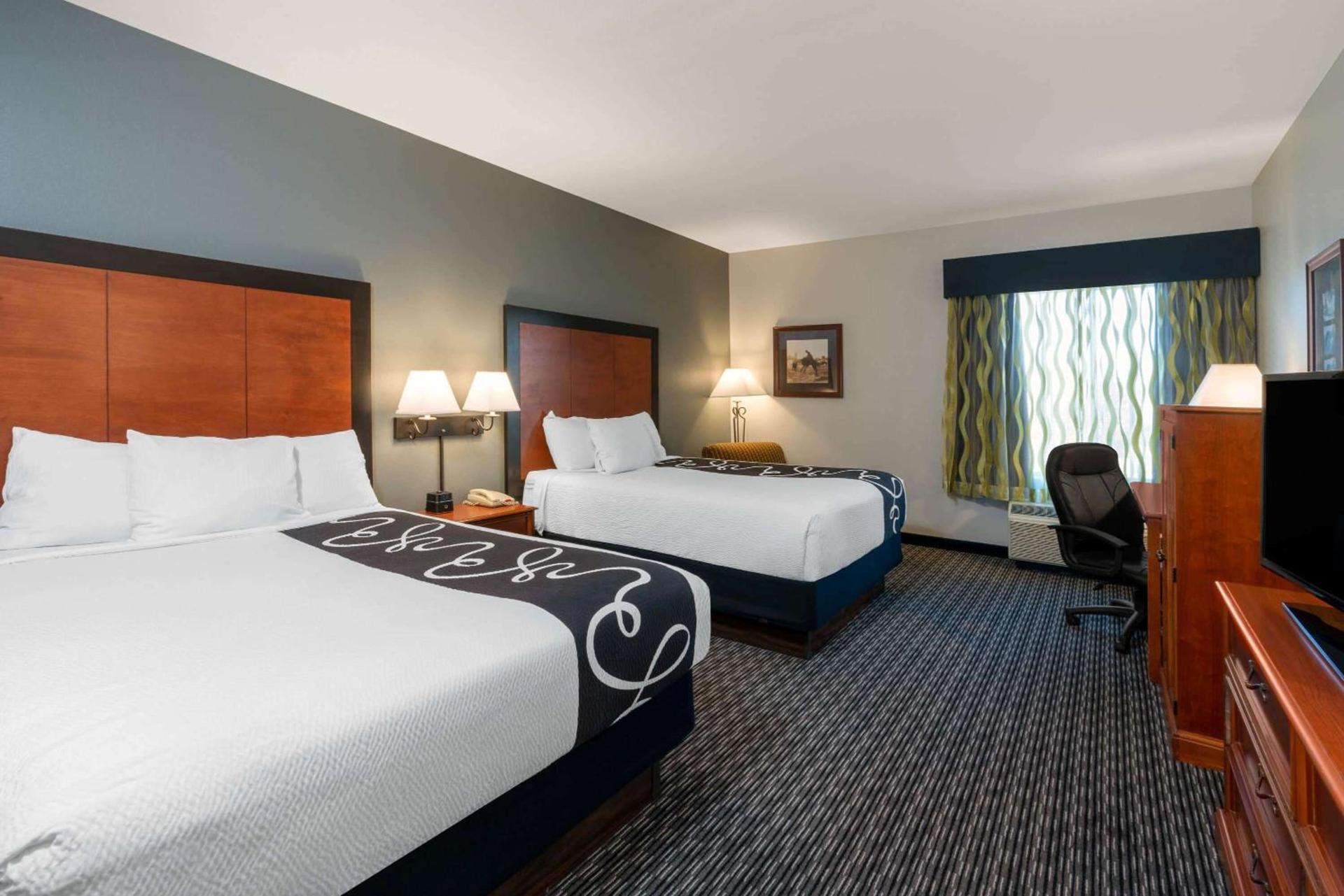 La Quinta by Wyndham Rifle photo 21