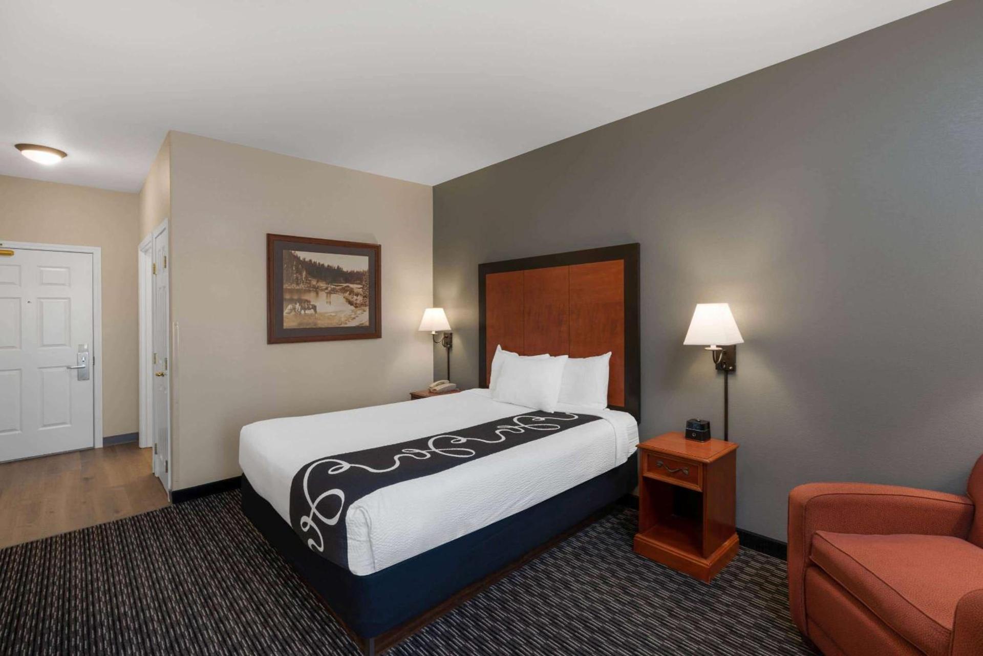 La Quinta by Wyndham Rifle photo 20