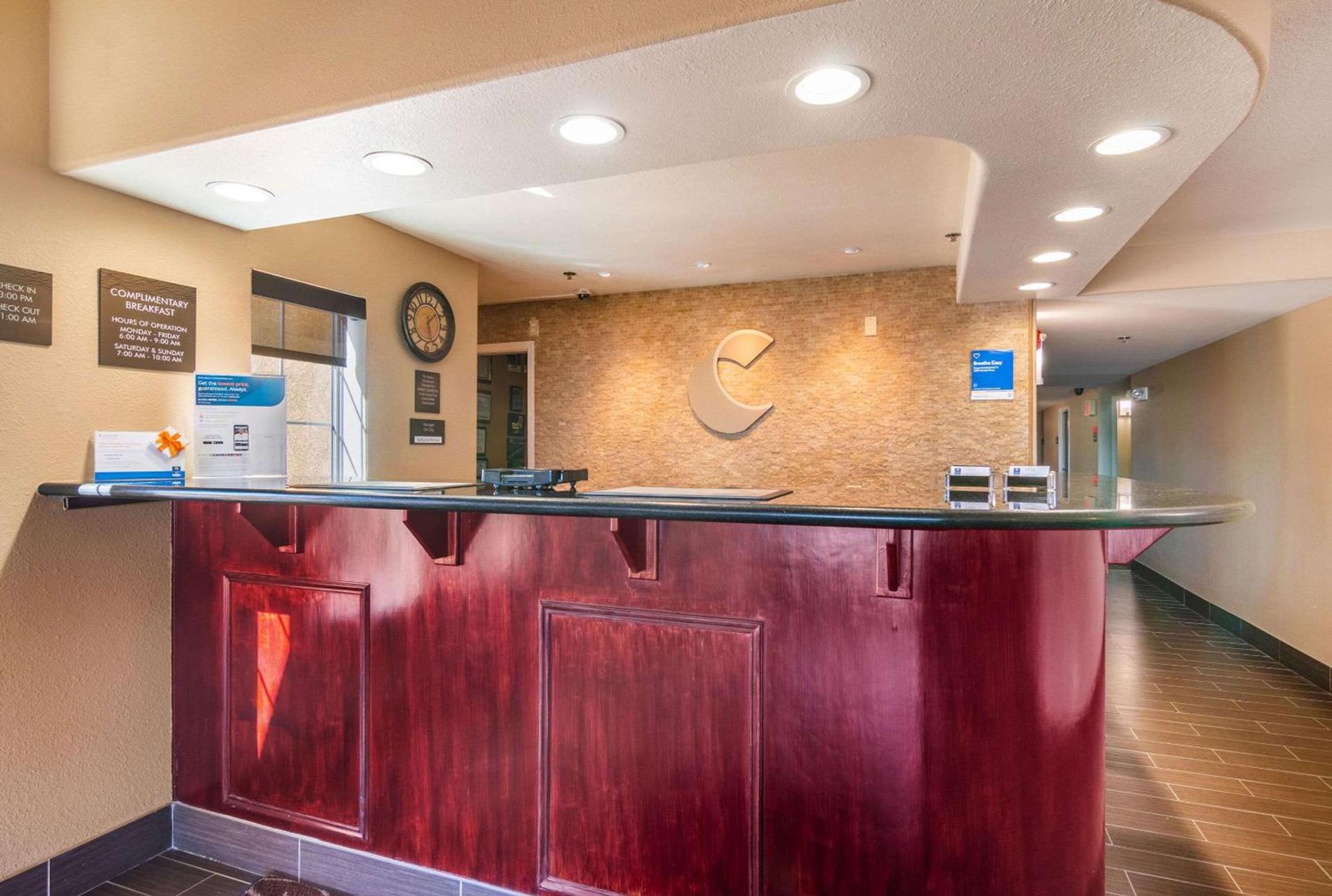 Comfort Inn & Suites Mojave photo 4