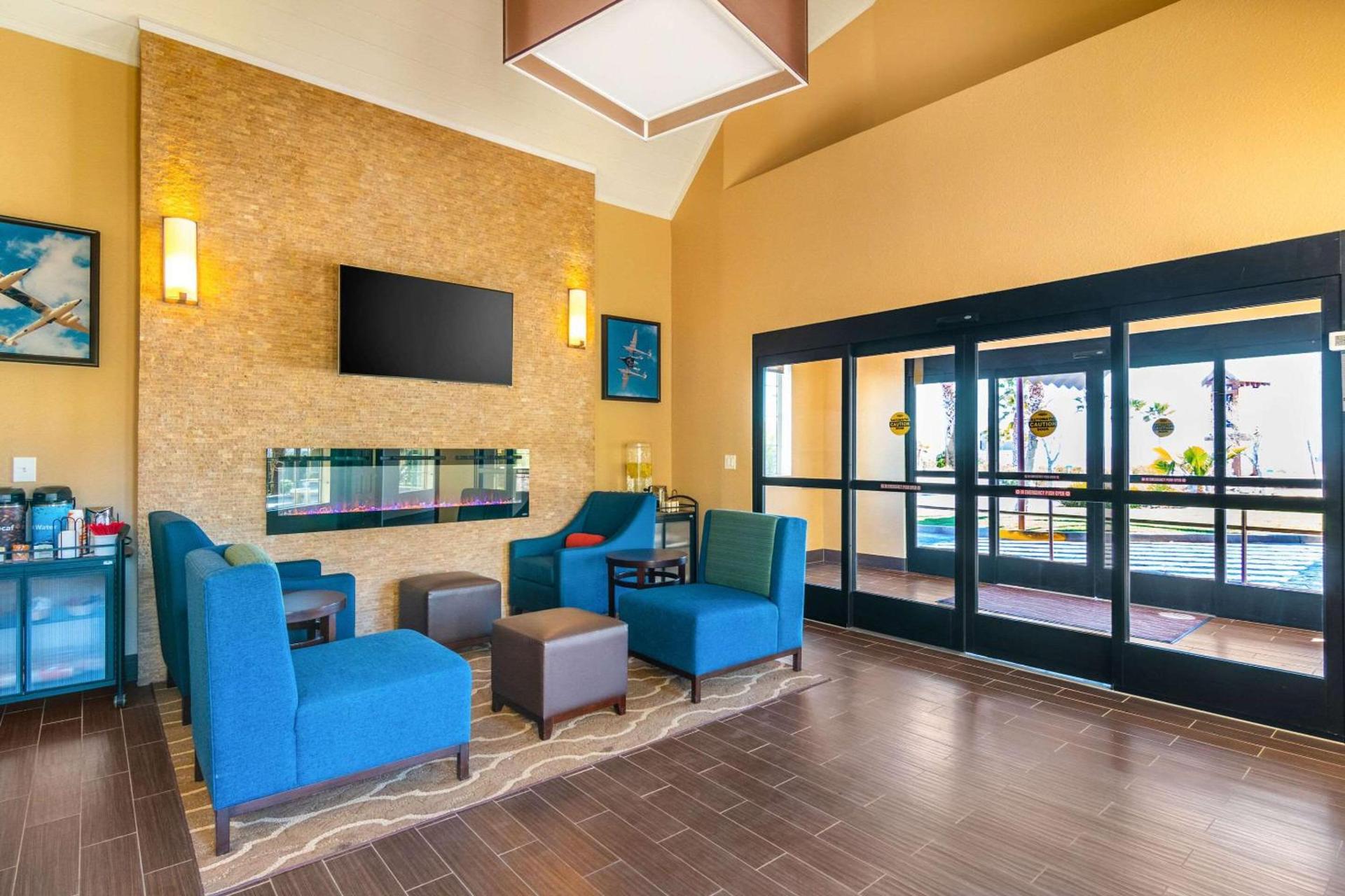 Comfort Inn & Suites Mojave photo 6