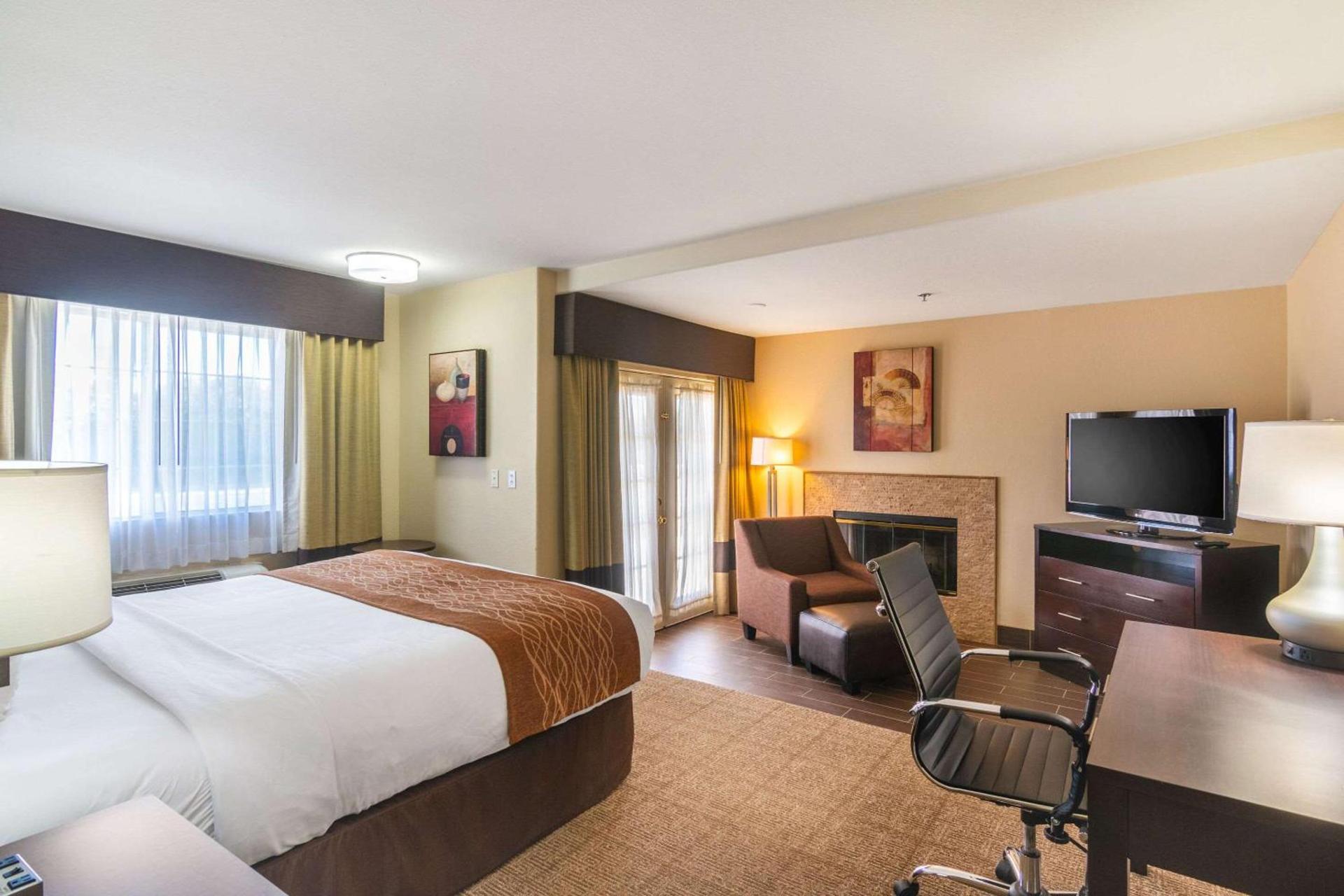 Comfort Inn & Suites Mojave photo 15