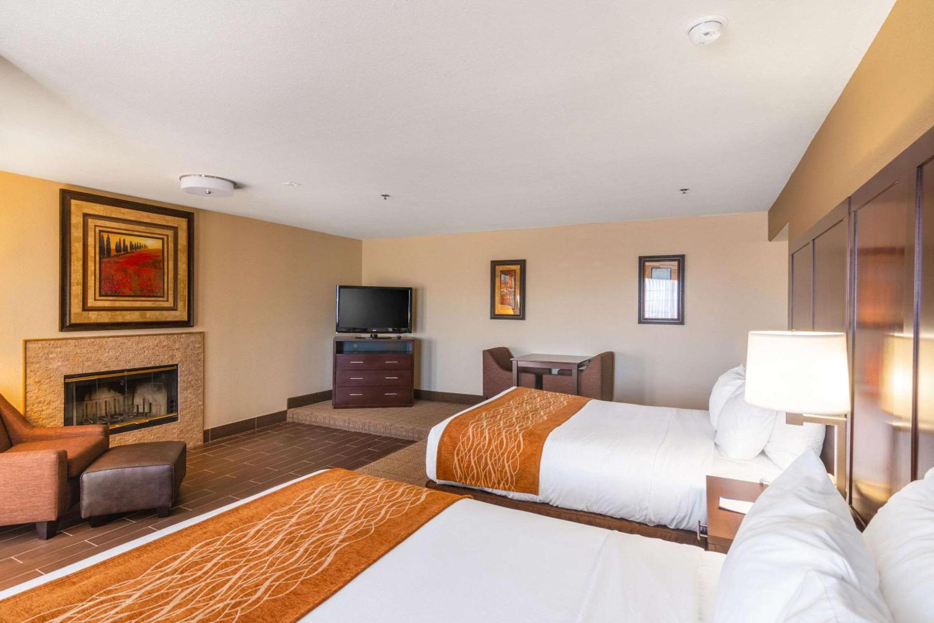 Comfort Inn & Suites Mojave photo 20