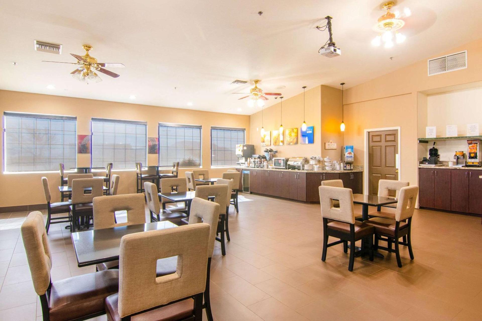 Comfort Inn & Suites Mojave photo 28