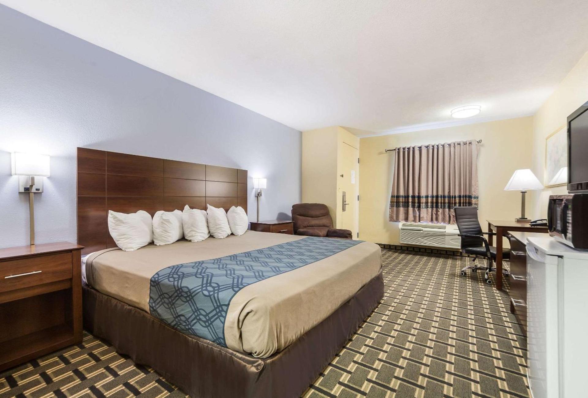 Rodeway Inn Lincoln West - University Area photo 11