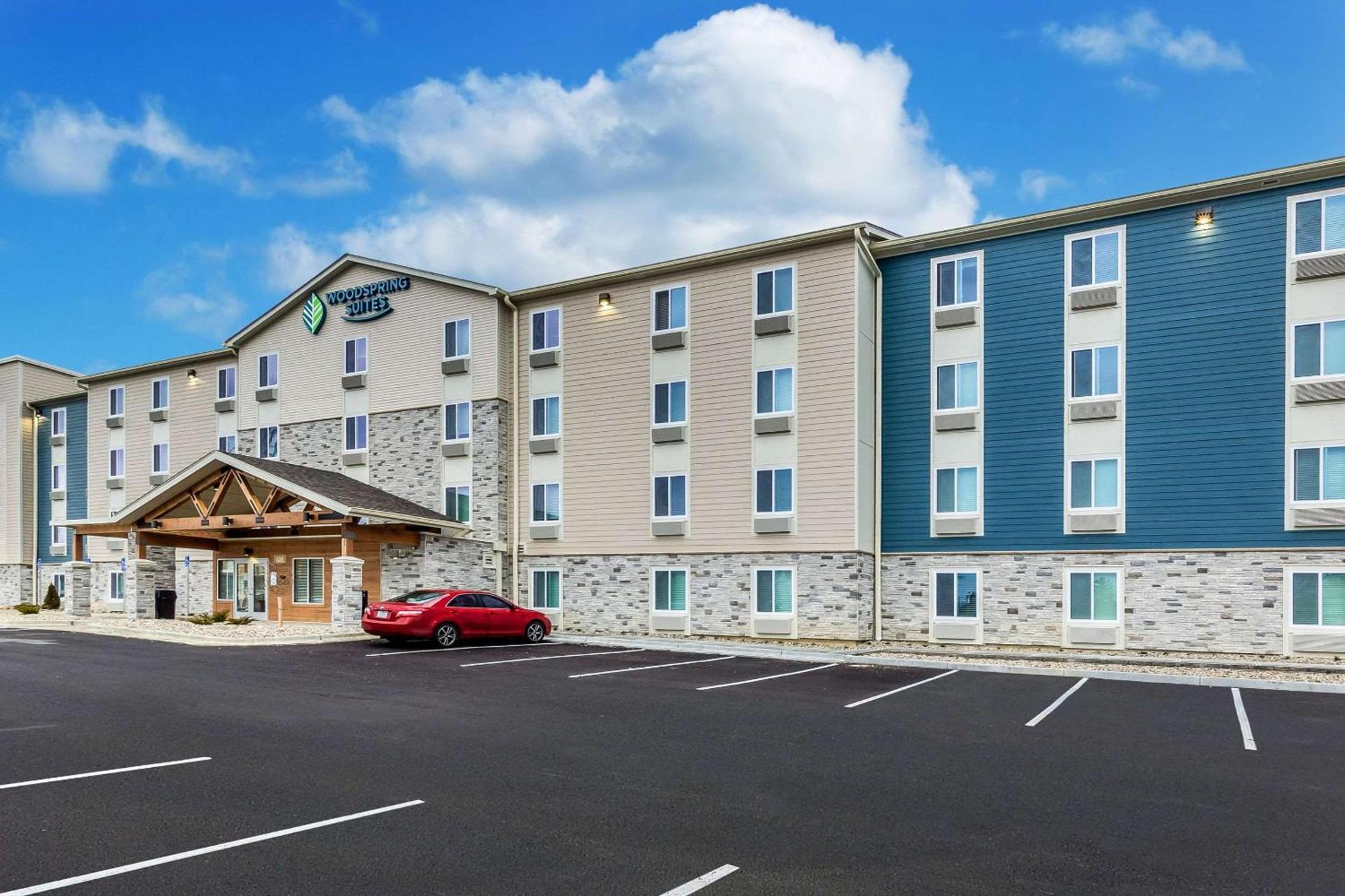 WoodSpring Suites Indianapolis Castleton photo 2