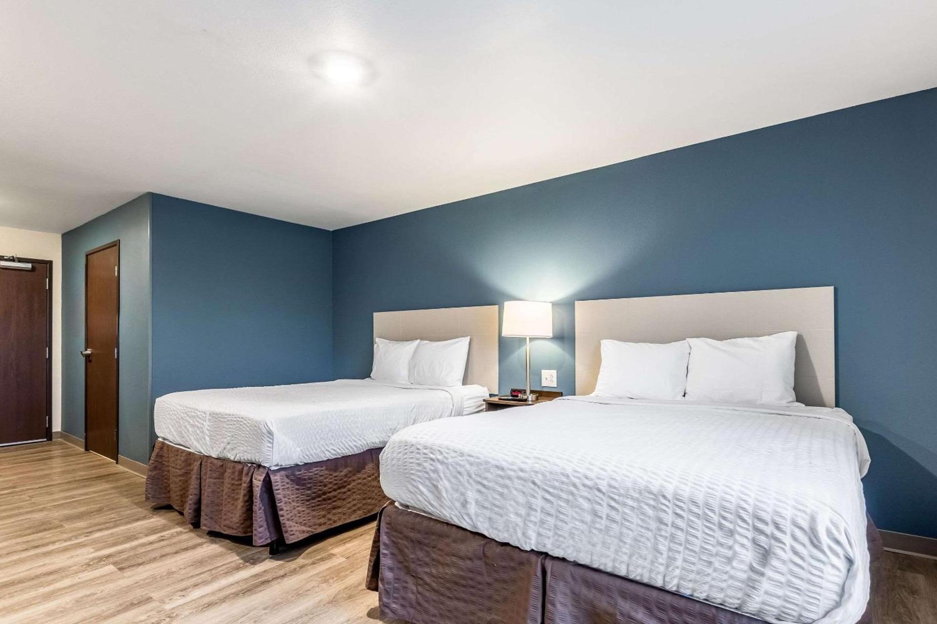 WoodSpring Suites Indianapolis Castleton photo 12