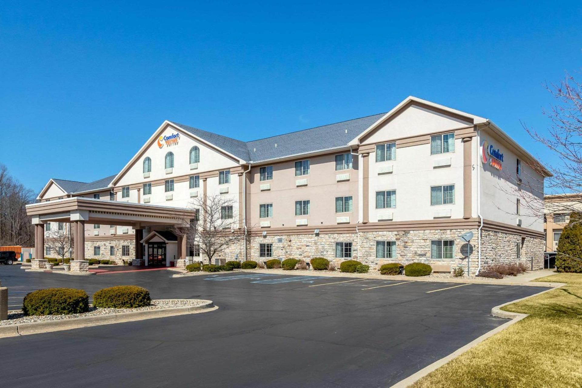Comfort Suites Stevensville - St Joseph — hotel in Stevensville