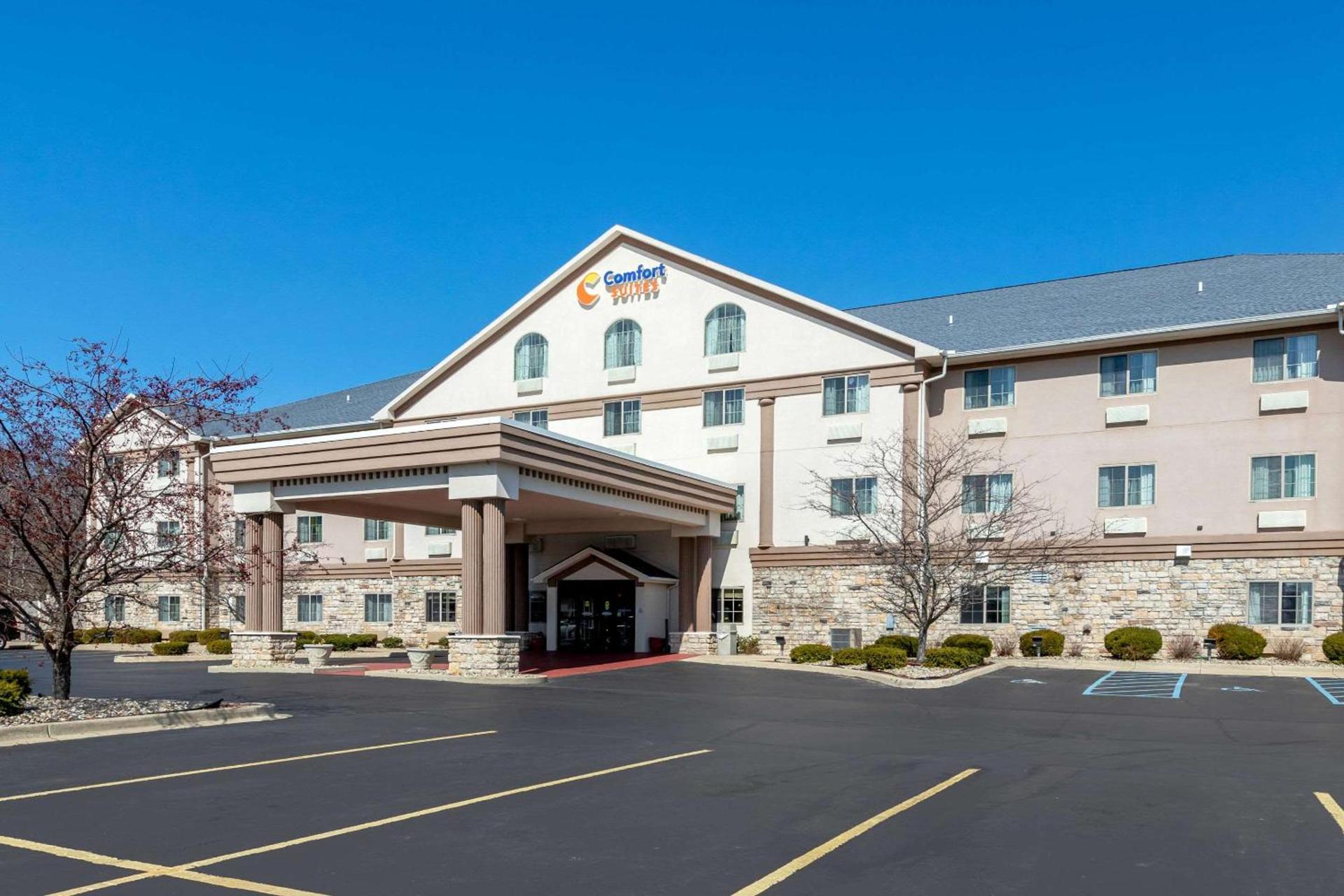 Comfort Suites Stevensville - St Joseph photo 38
