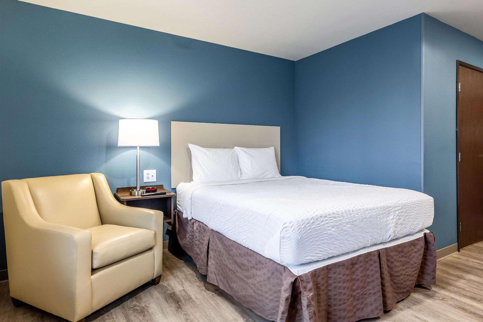 WoodSpring Suites Indianapolis Castleton photo 33