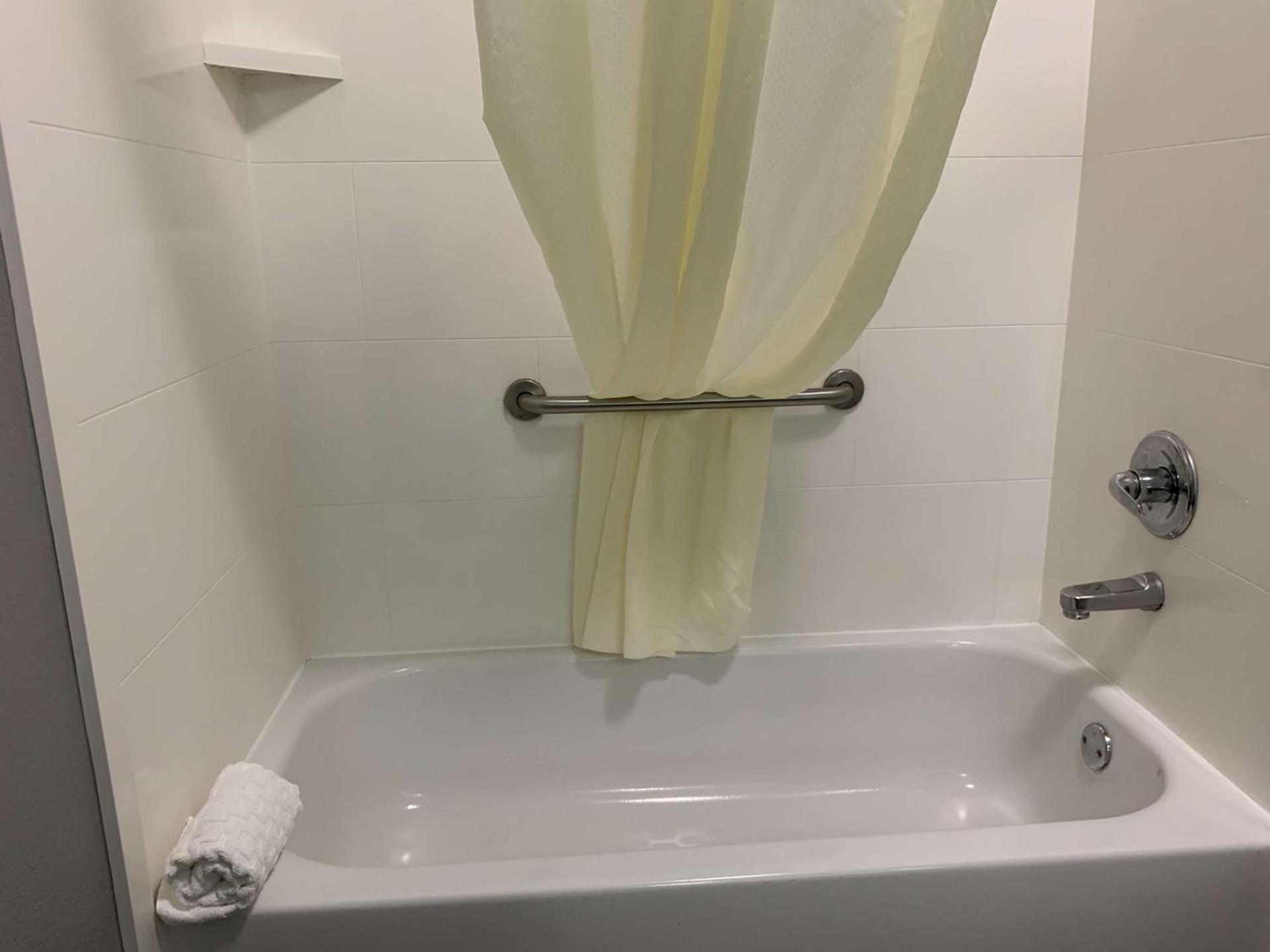 Best Western Plus Olive Branch Hotel & Suites photo 2