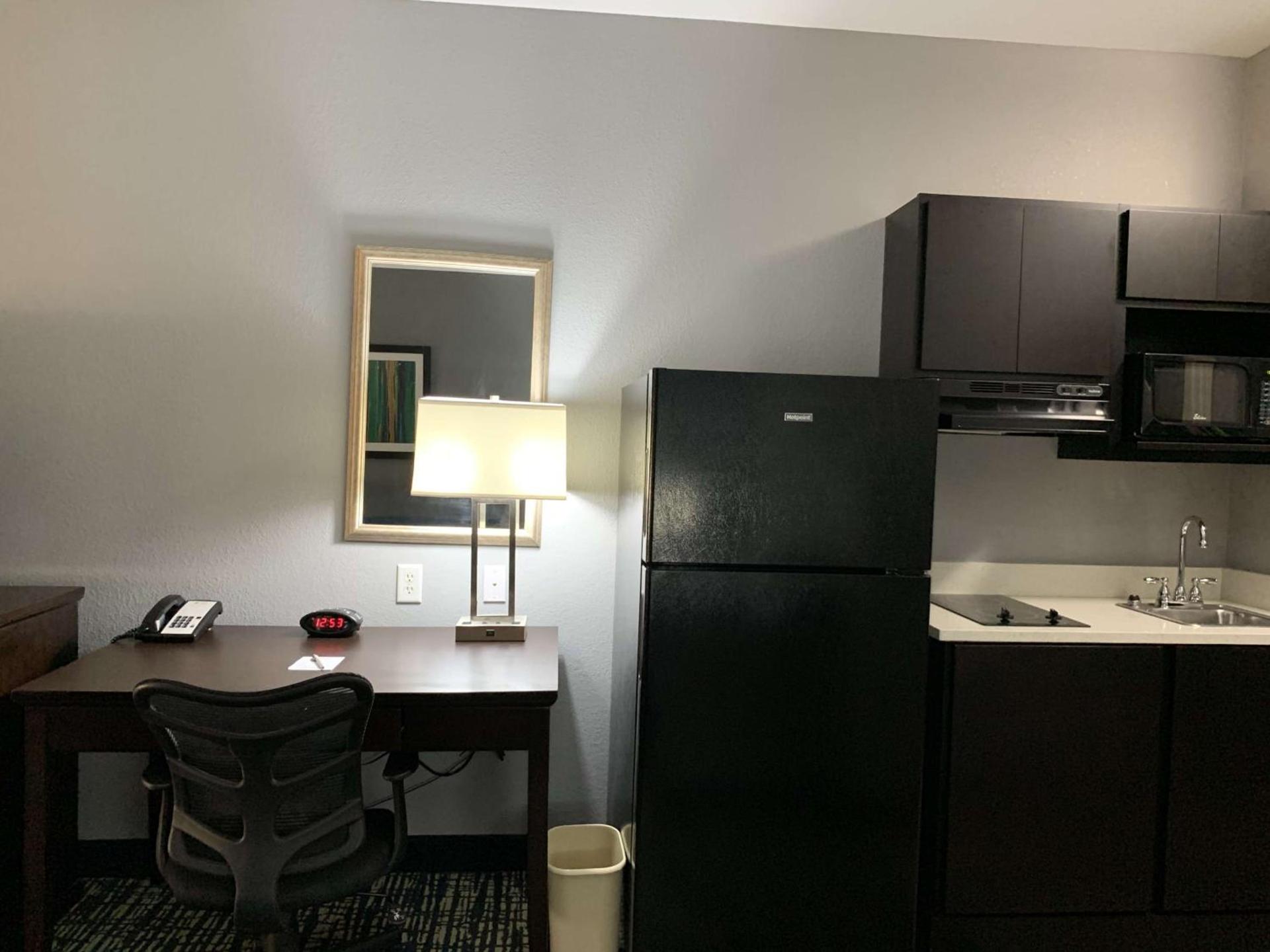 Best Western Plus Olive Branch Hotel & Suites photo 12