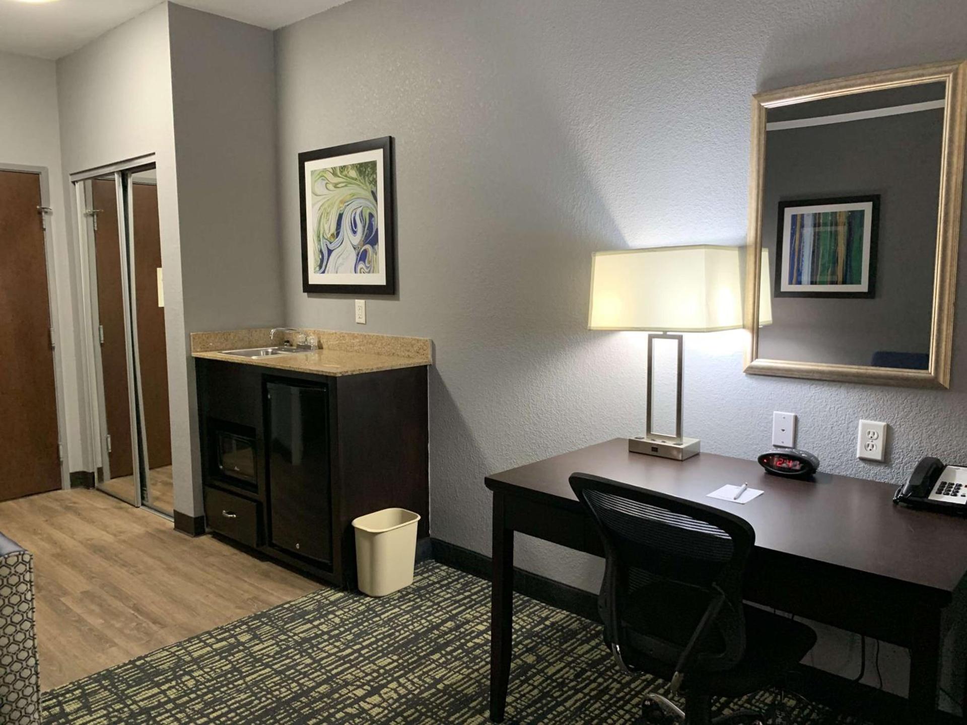 Best Western Plus Olive Branch Hotel & Suites photo 25