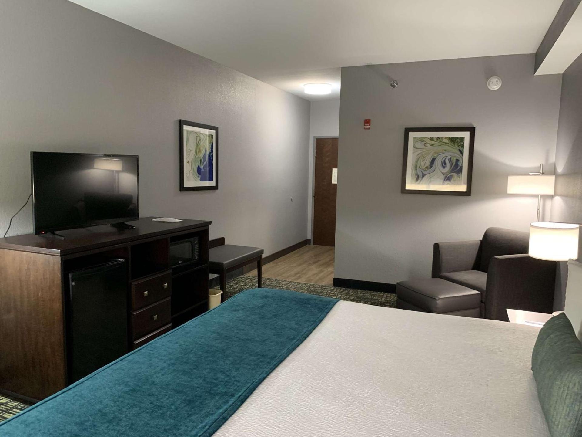 Best Western Plus Olive Branch Hotel & Suites photo 22