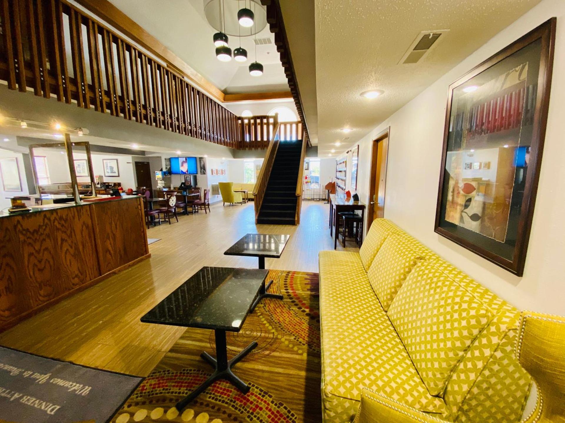 Howard Johnson by Wyndham Branson Theatre District photo 73