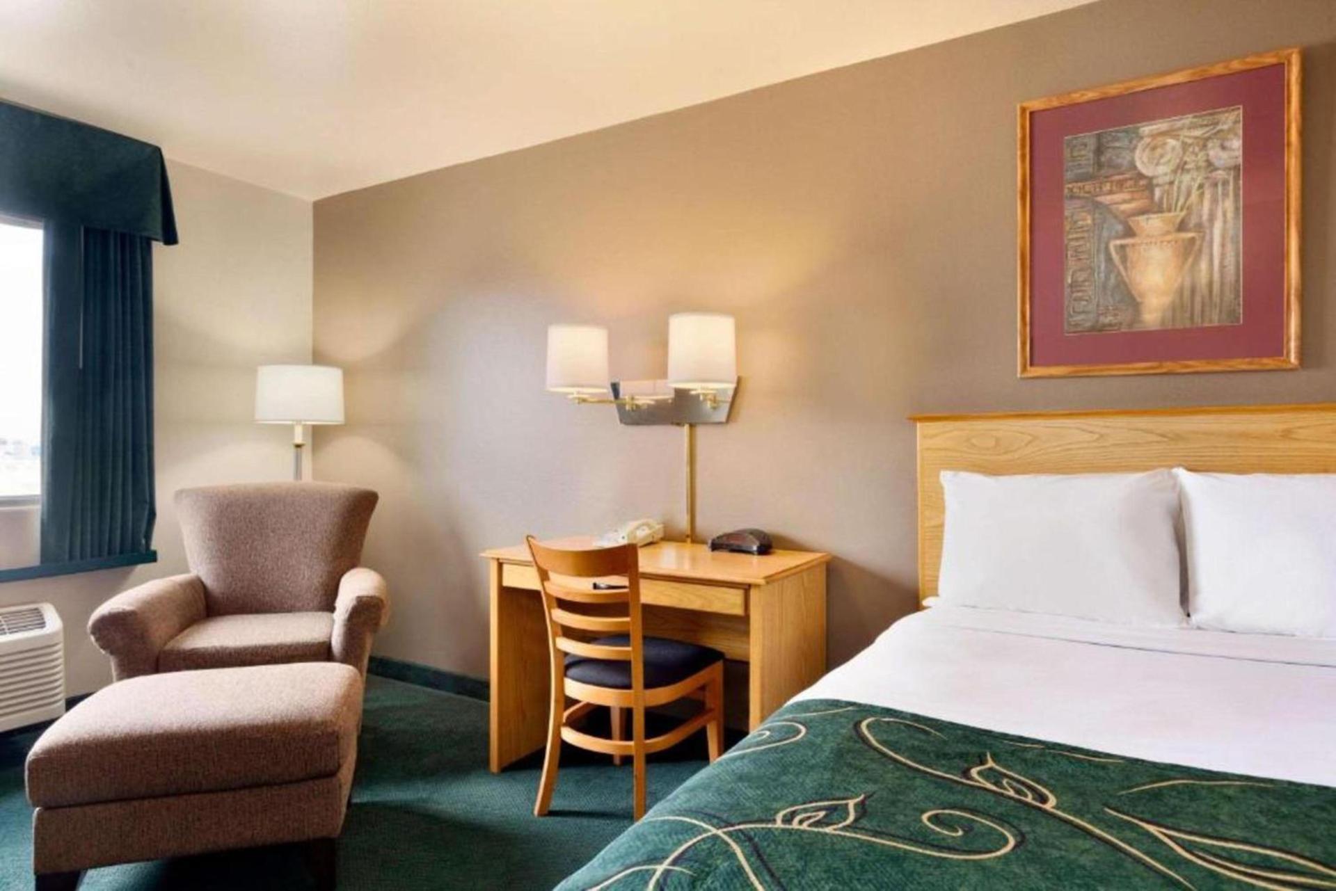 Travelodge by Wyndham Yermo photo 19