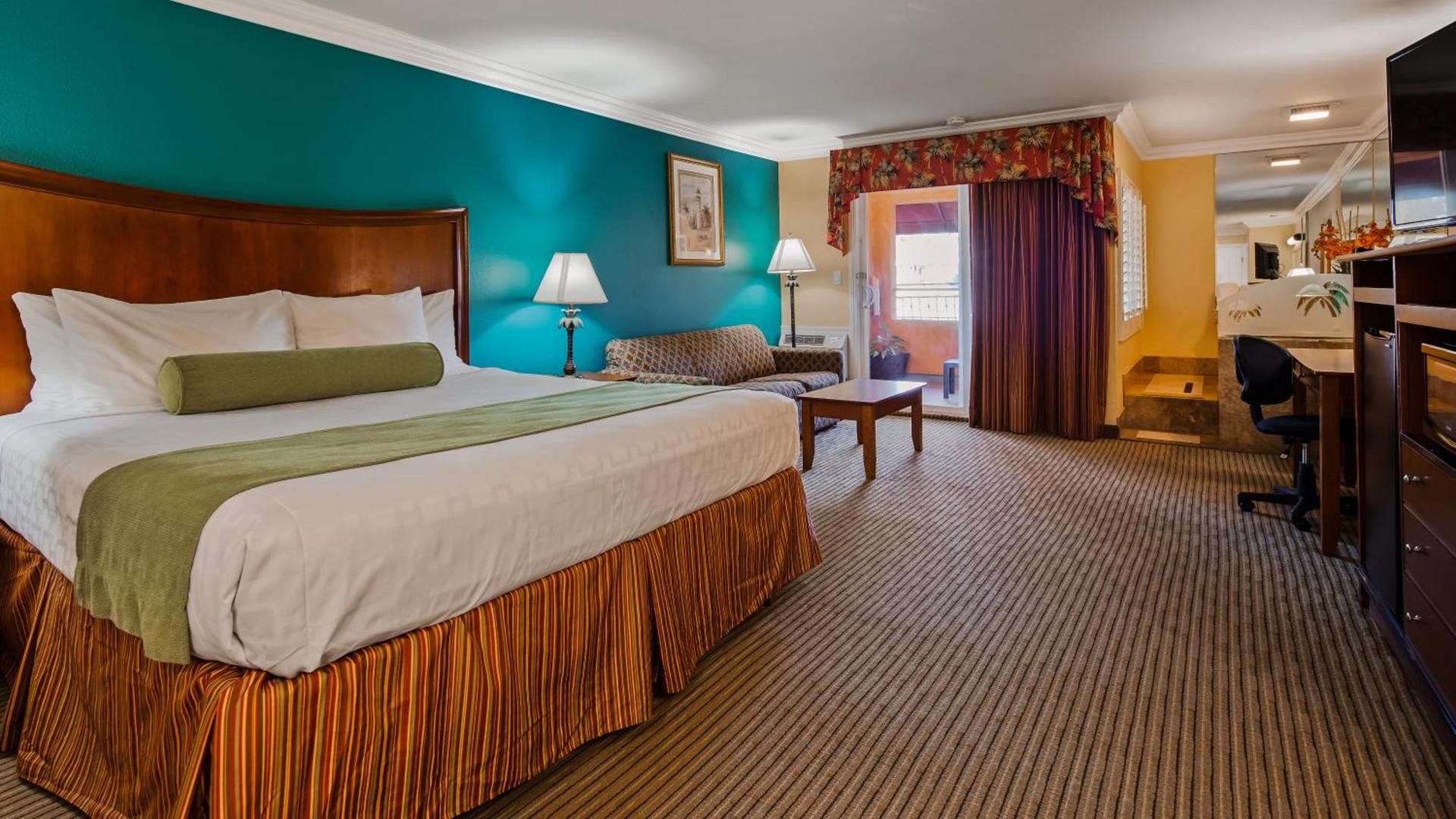 Best Western Harbour Inn & Suites Huntington - Sunset Beach photo 12