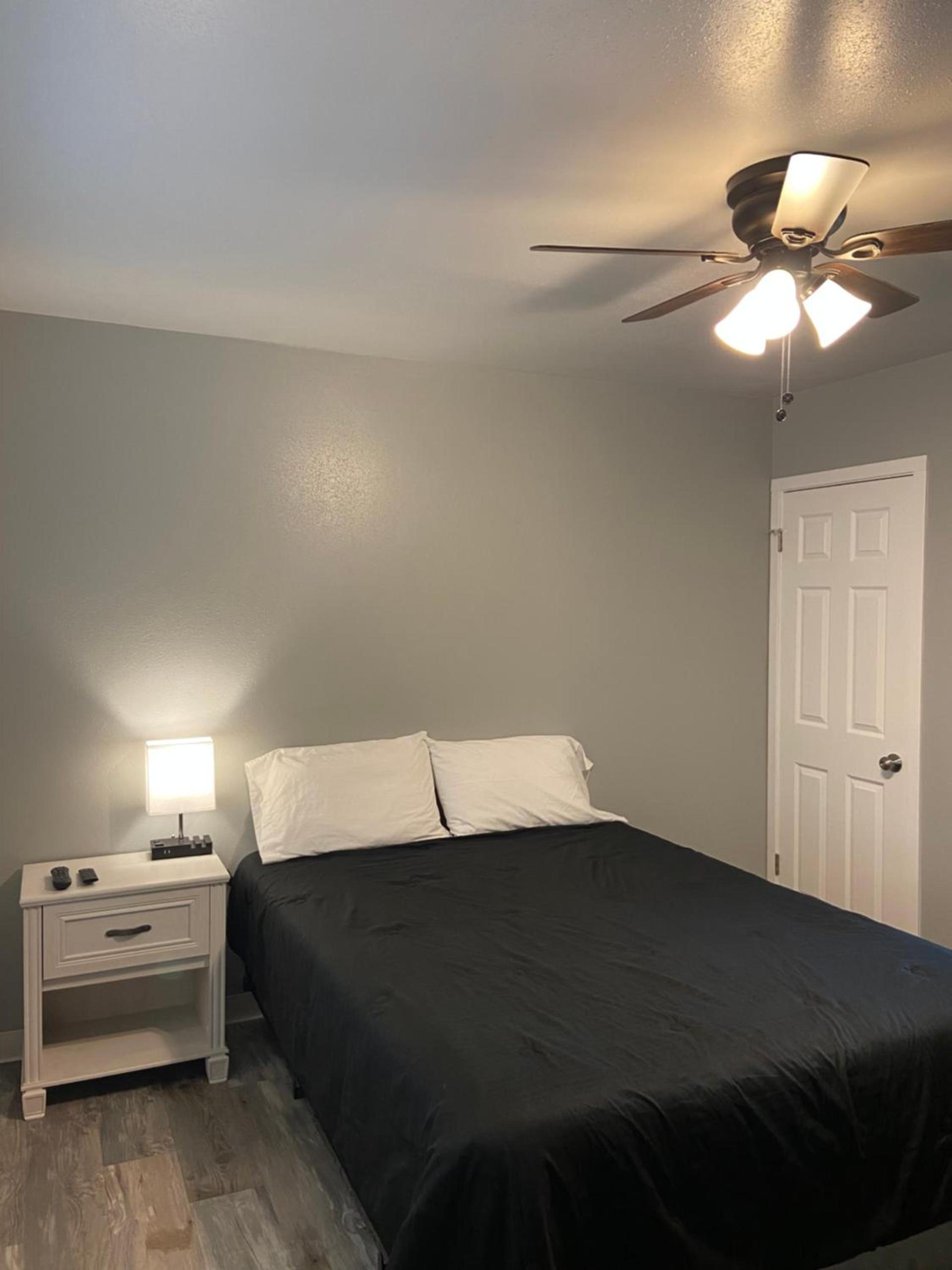 Dahl's Motel photo 5