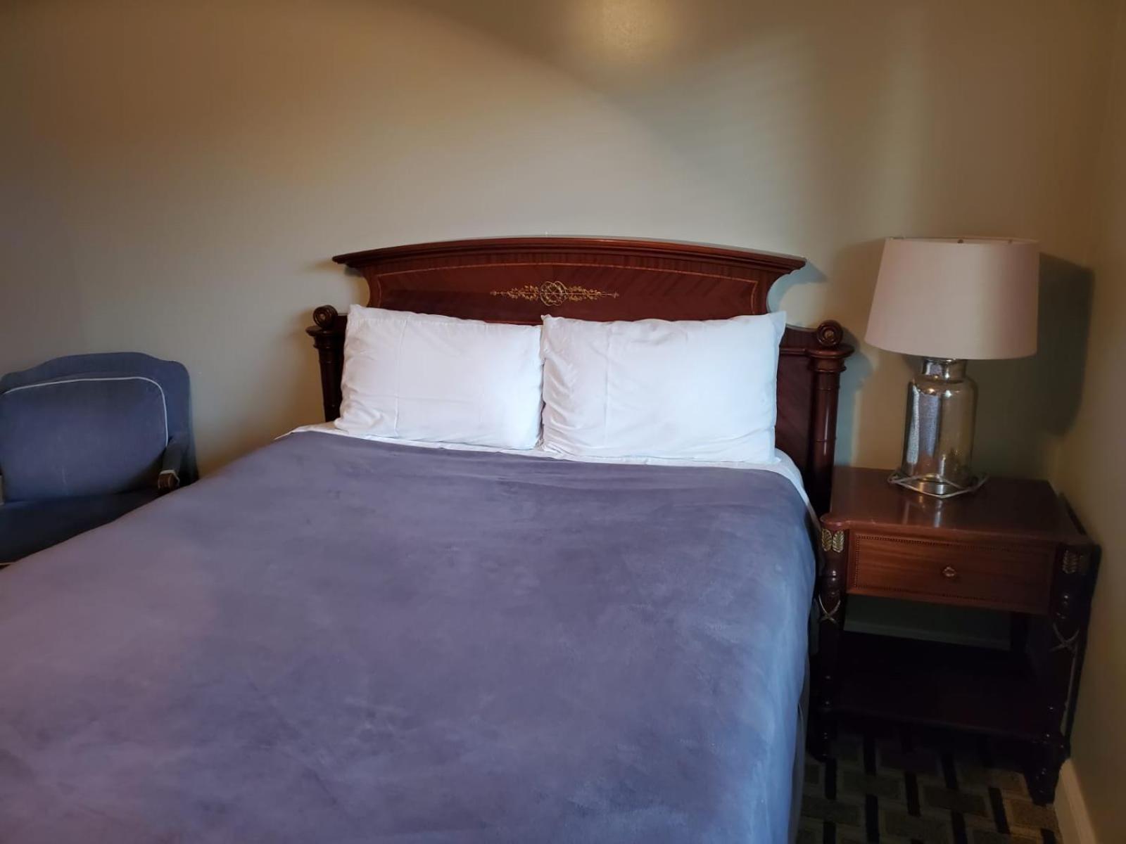 Golden Gate Lodging photo 17