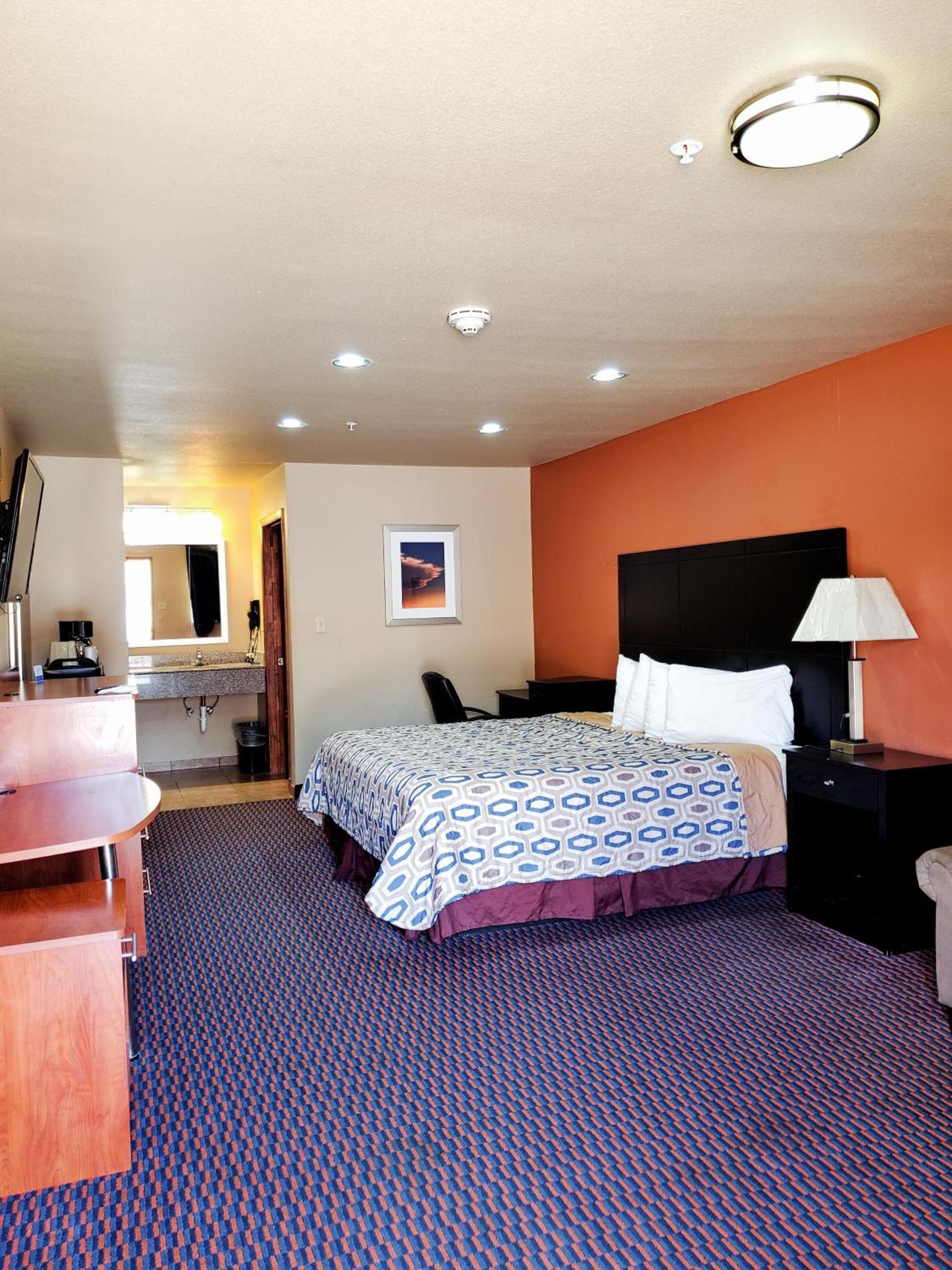 Atria Extended Stays By OYO Jourdanton photo 20