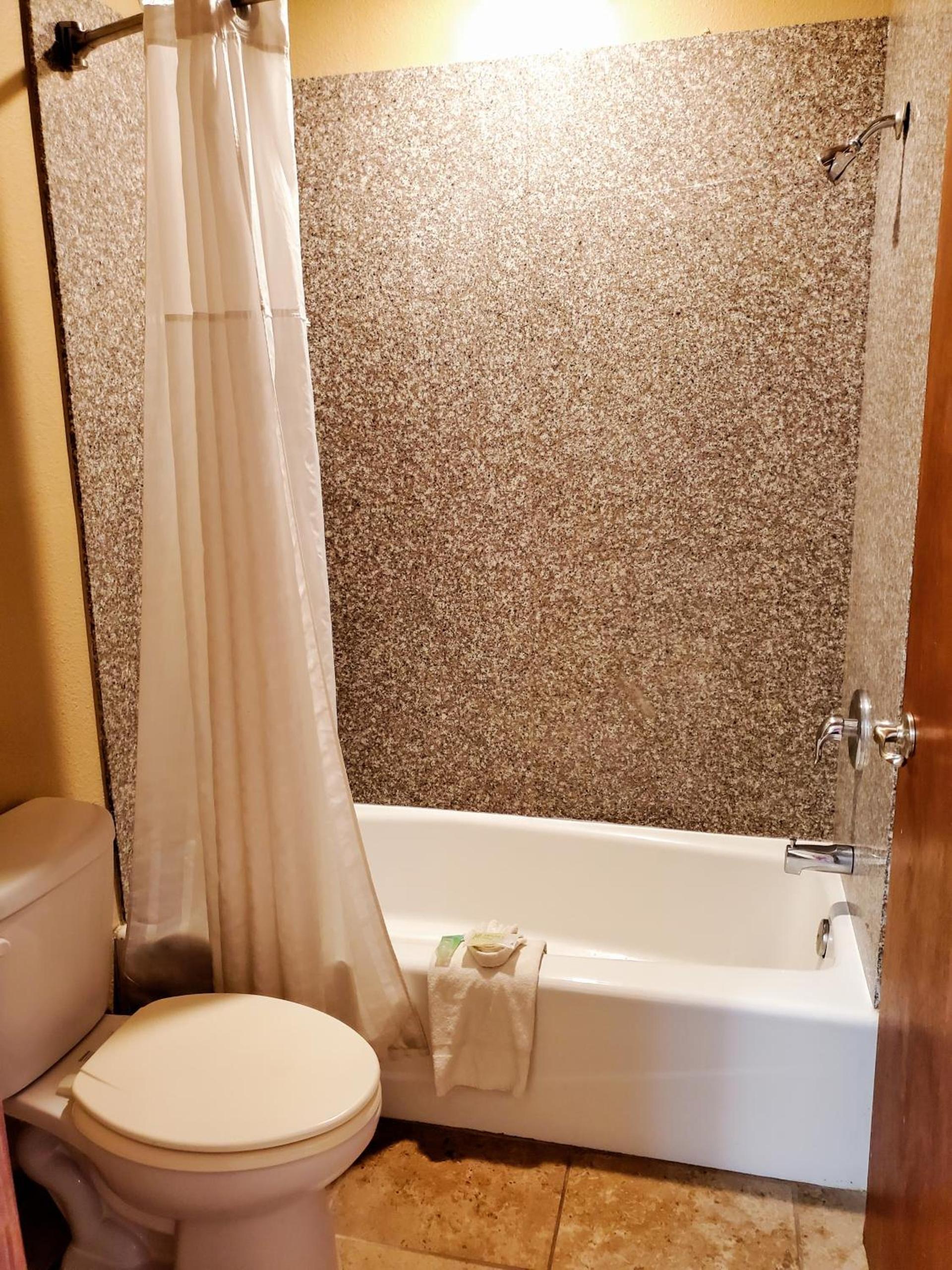Atria Extended Stays By OYO Jourdanton photo 19