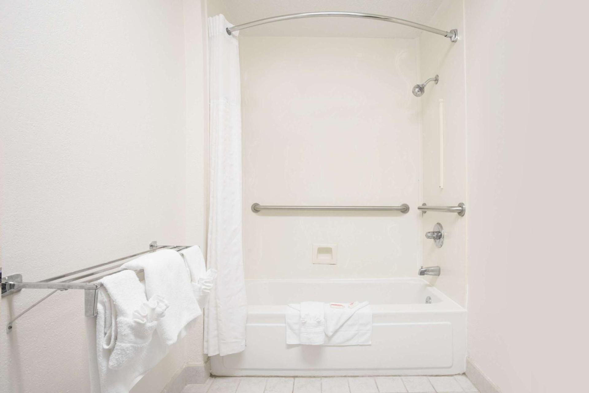 SureStay Hotel by Best Western North Myrtle Beach photo 13