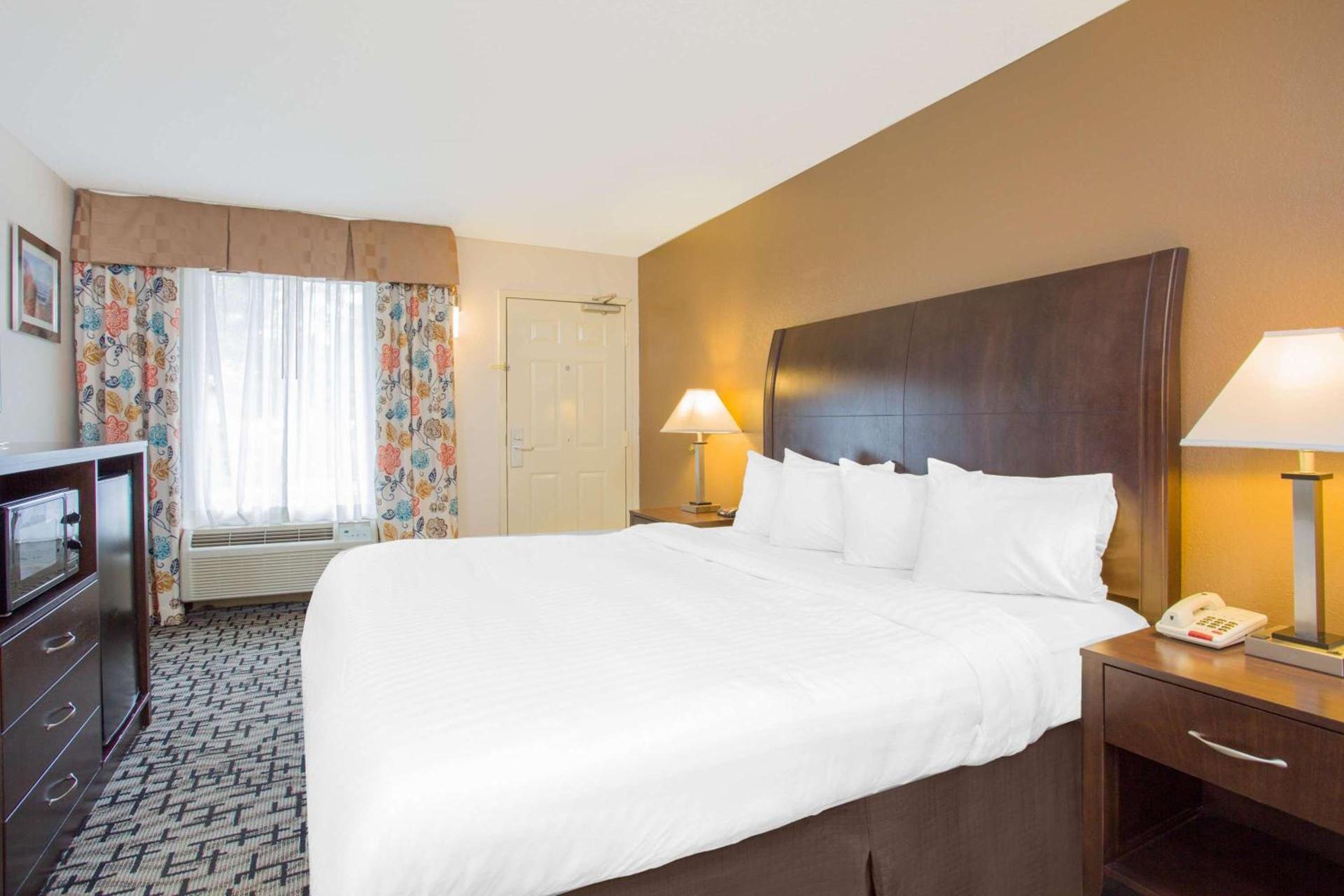 SureStay Hotel by Best Western North Myrtle Beach photo 6