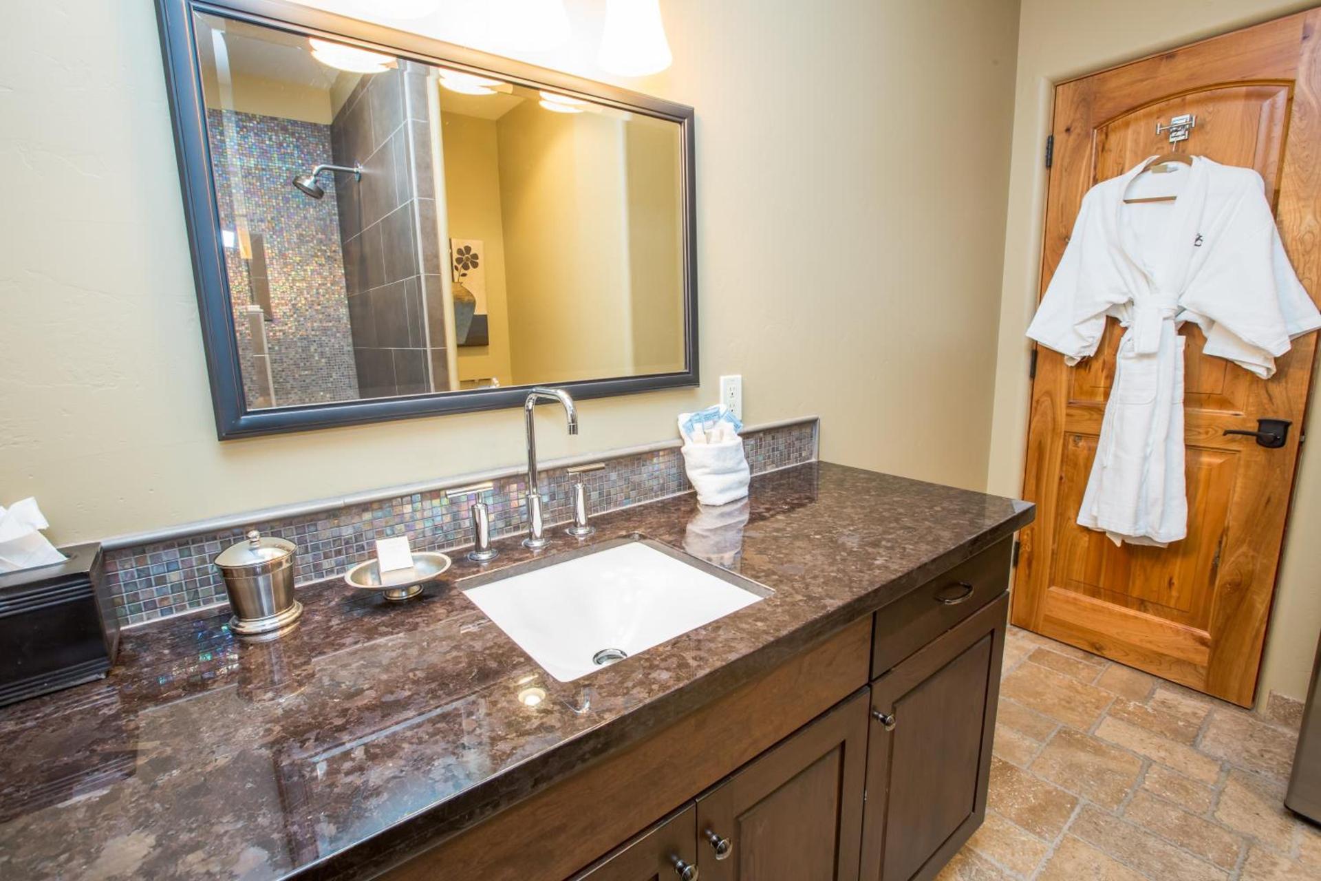 Columbia Cliff Villas photo 19