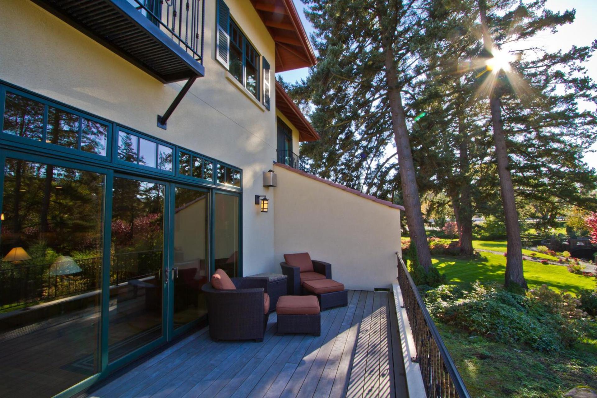 Columbia Cliff Villas photo 39