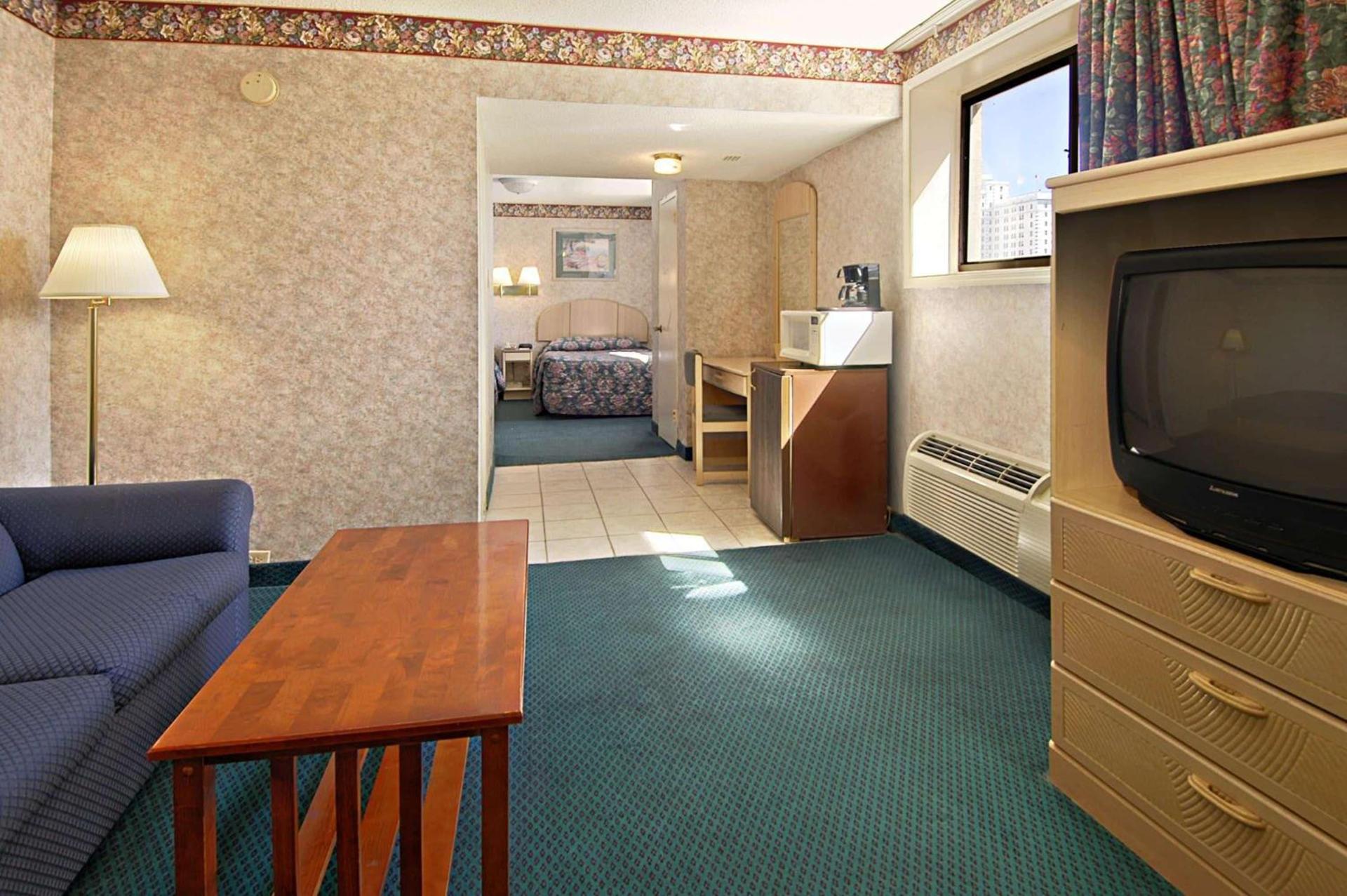 Super 8 by Wyndham Atlantic City photo 14