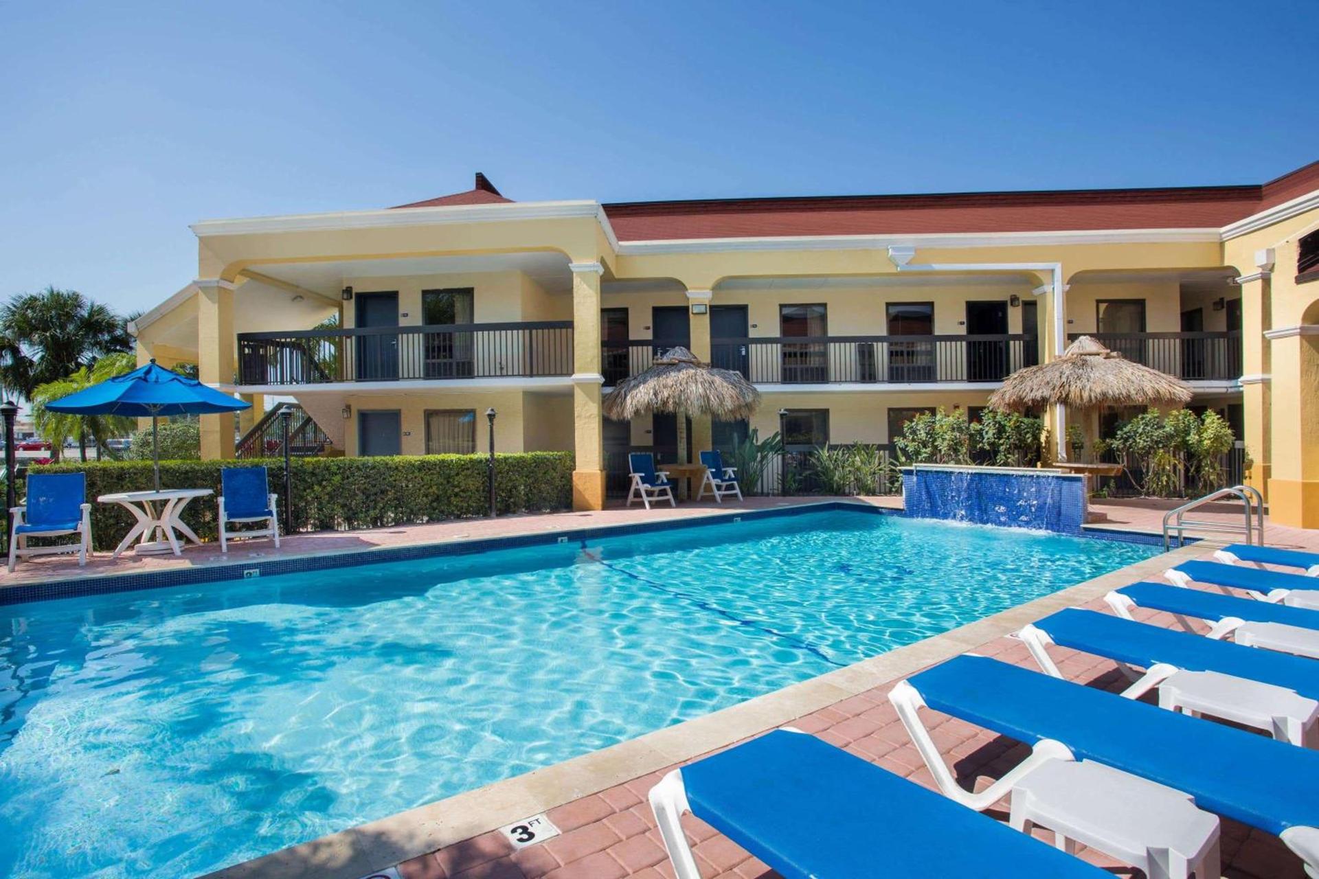 Days Inn by Wyndham Florida City photo 6