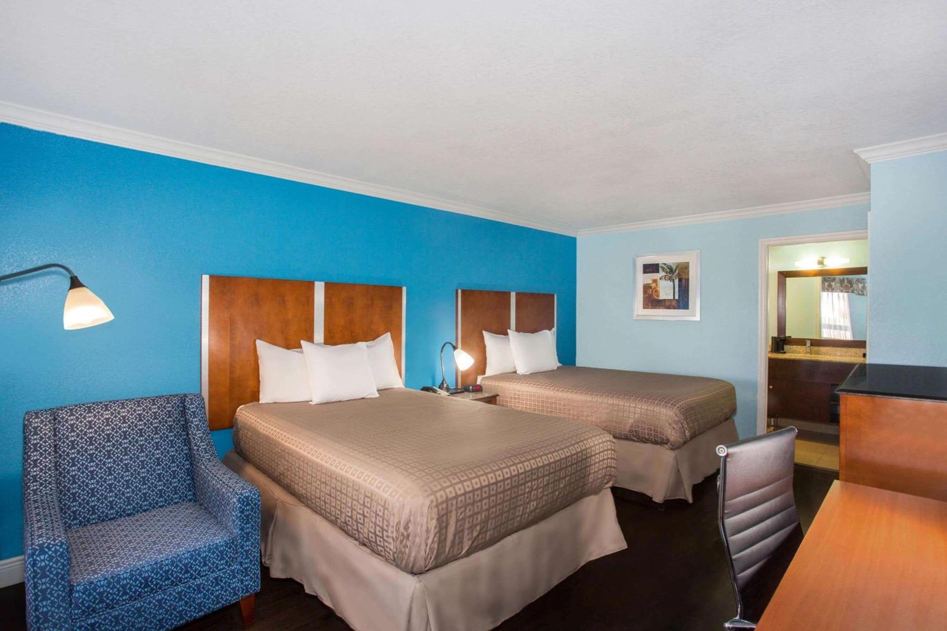 Days Inn by Wyndham Florida City photo 9