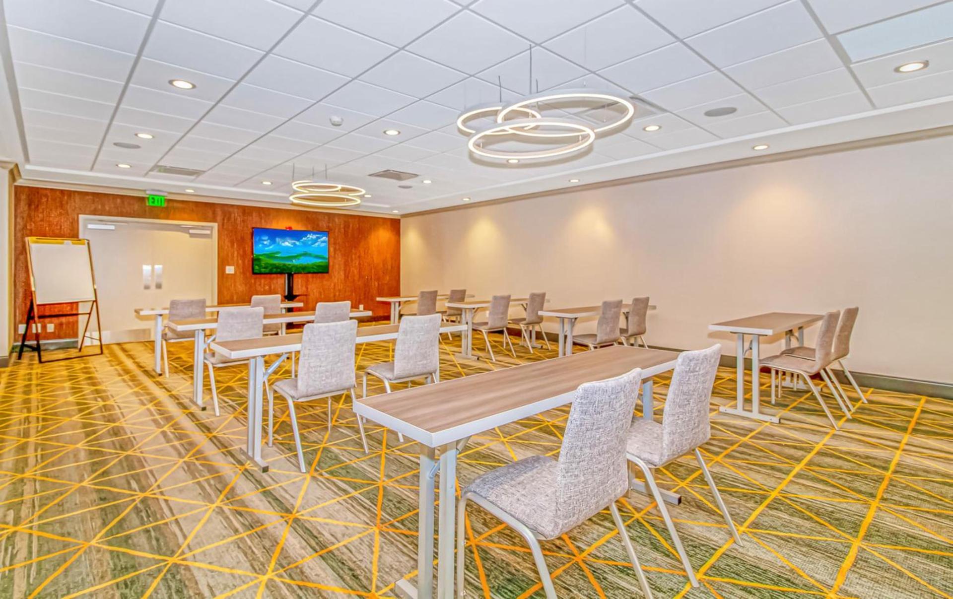 Holiday Inn Resort Oceanfront at Surfside Beach by IHG photo 27